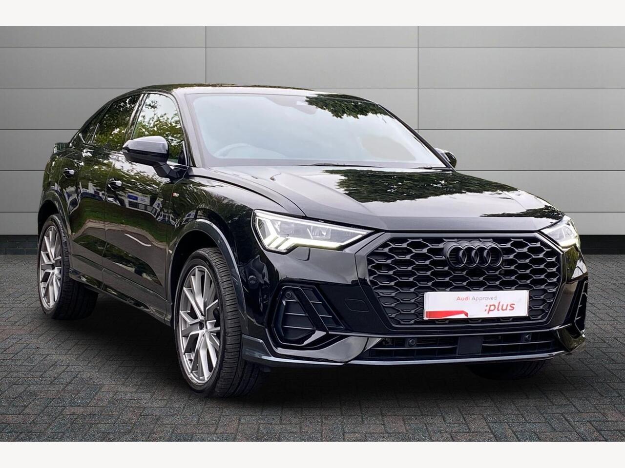 Main listing image - Audi Q3