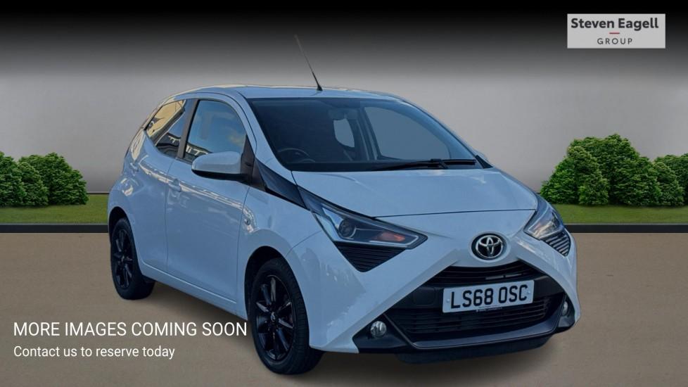 Main listing image - Toyota Aygo