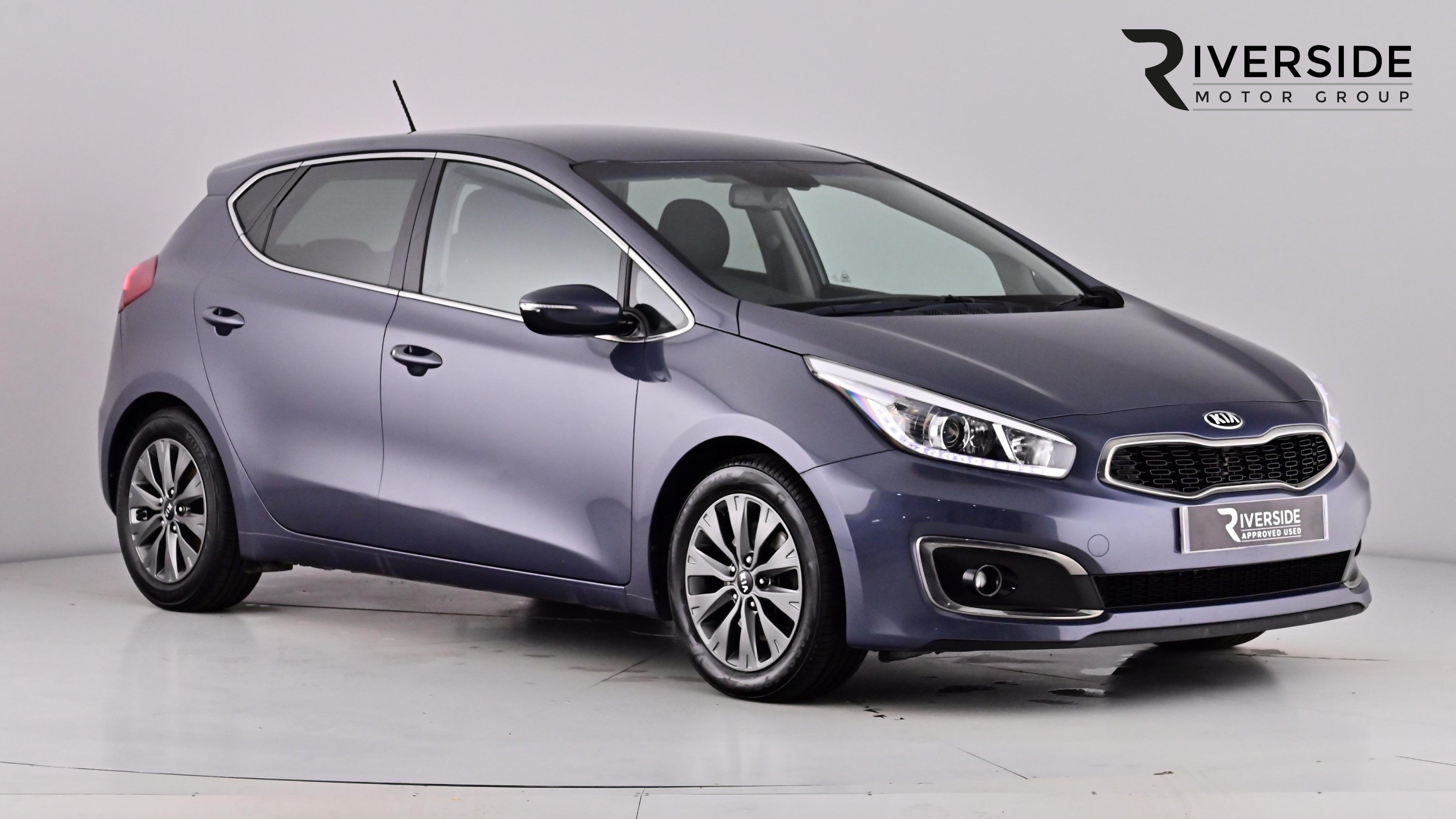 Main listing image - Kia Ceed