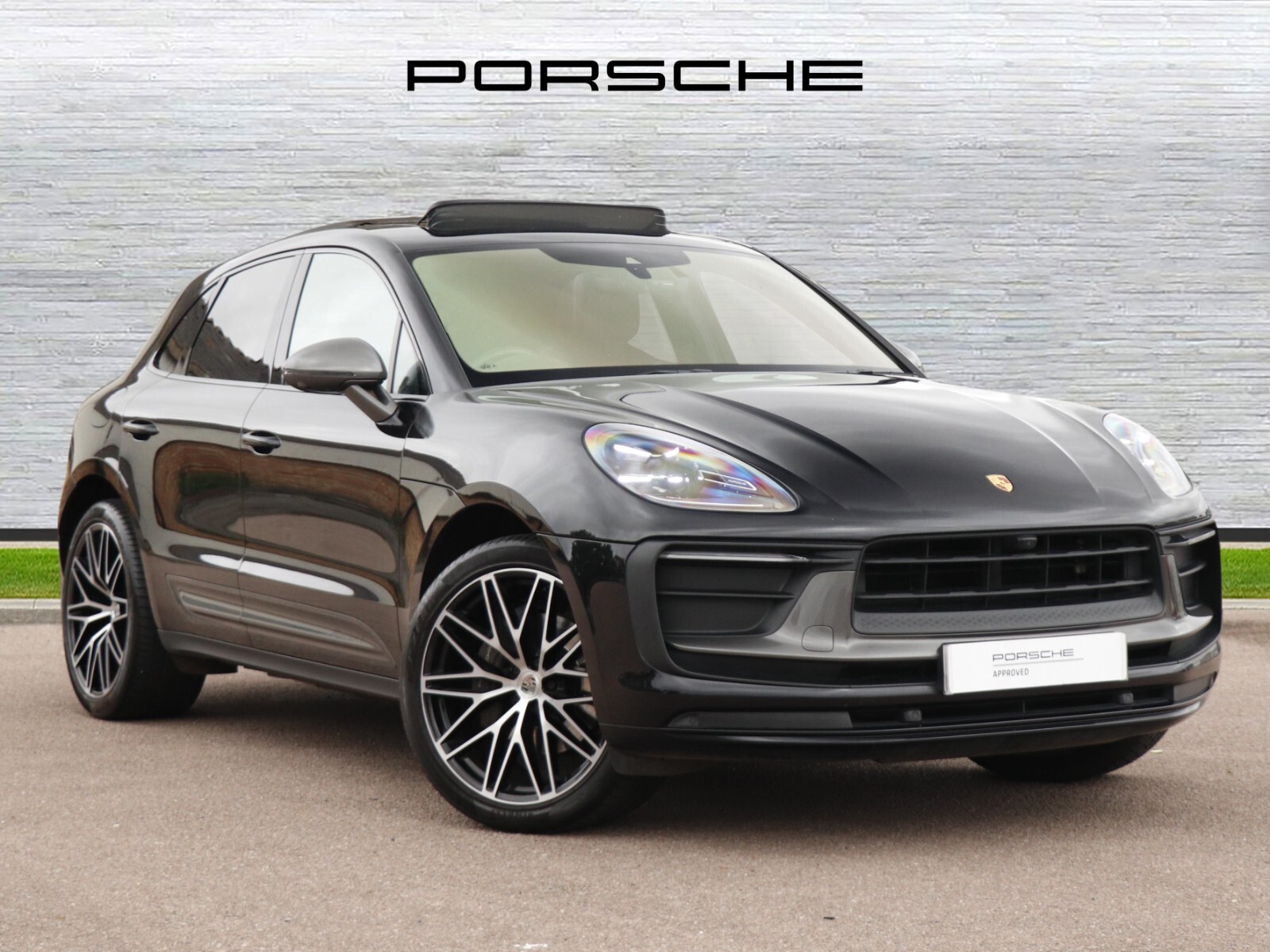 Main listing image - Porsche Macan