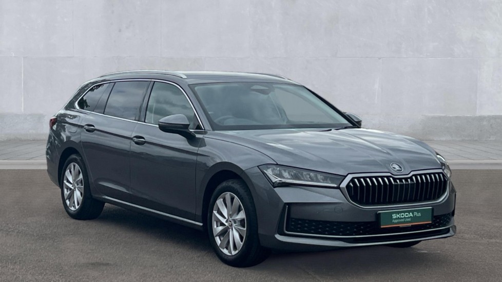 Main listing image - Skoda Superb Estate