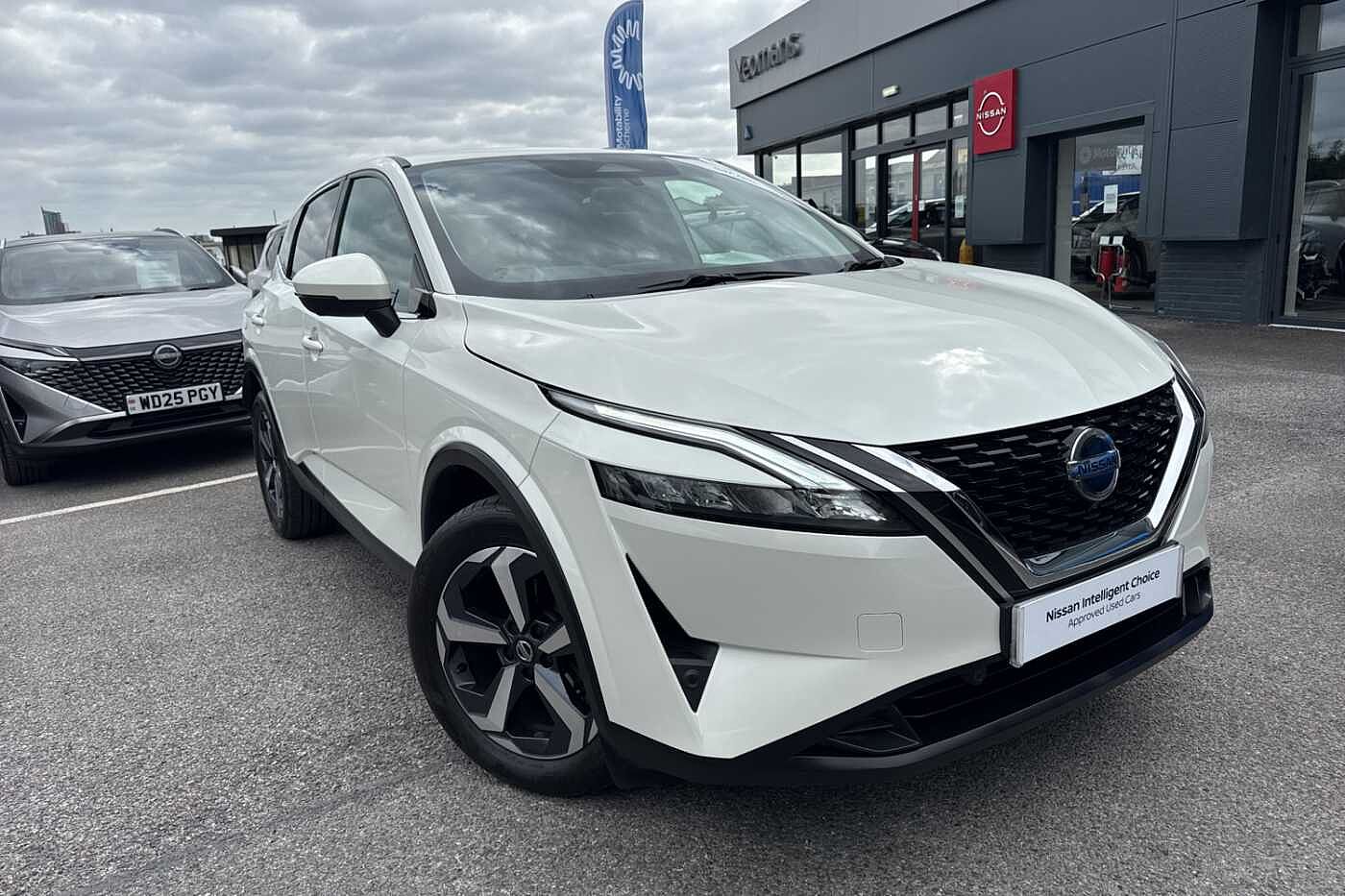 Main listing image - Nissan Qashqai