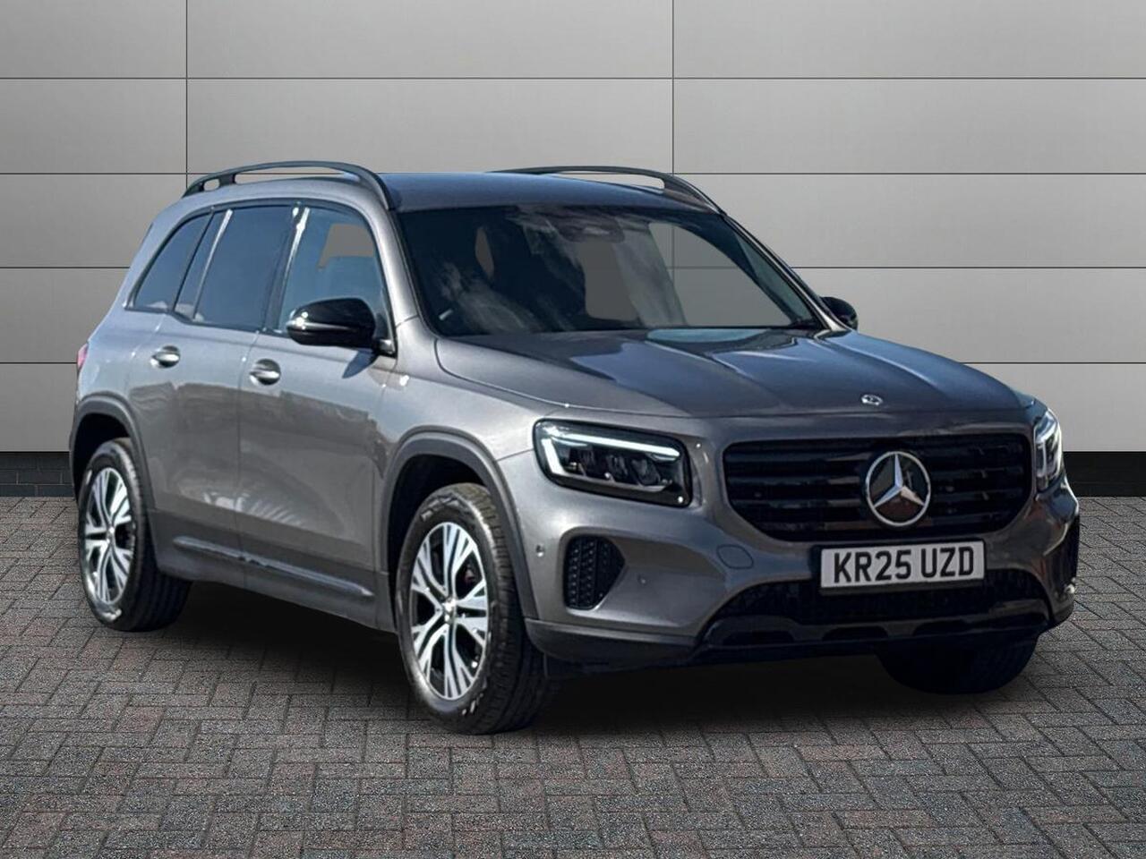 Main listing image - Mercedes-Benz GLB