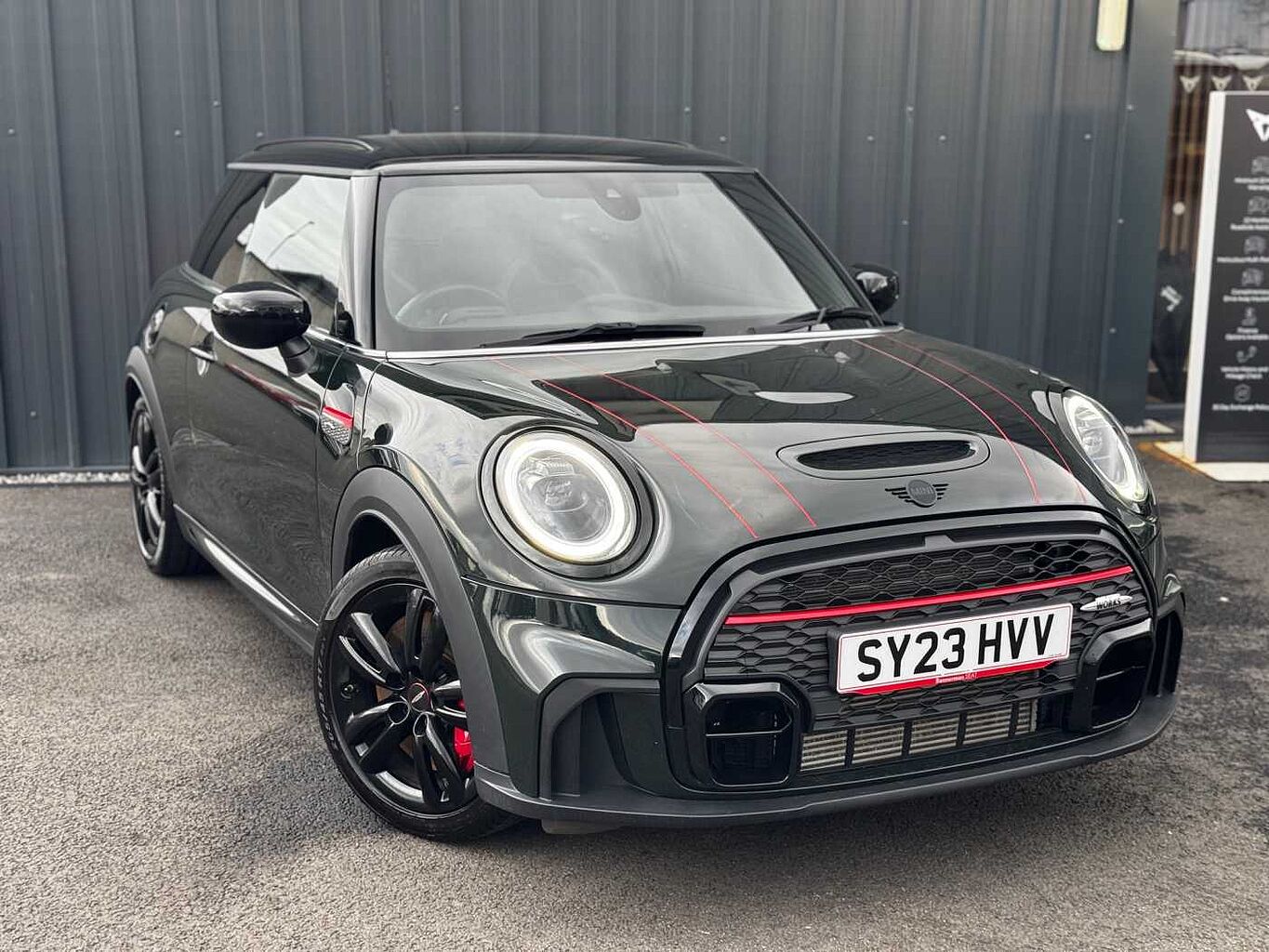 Main listing image - MINI Hatchback