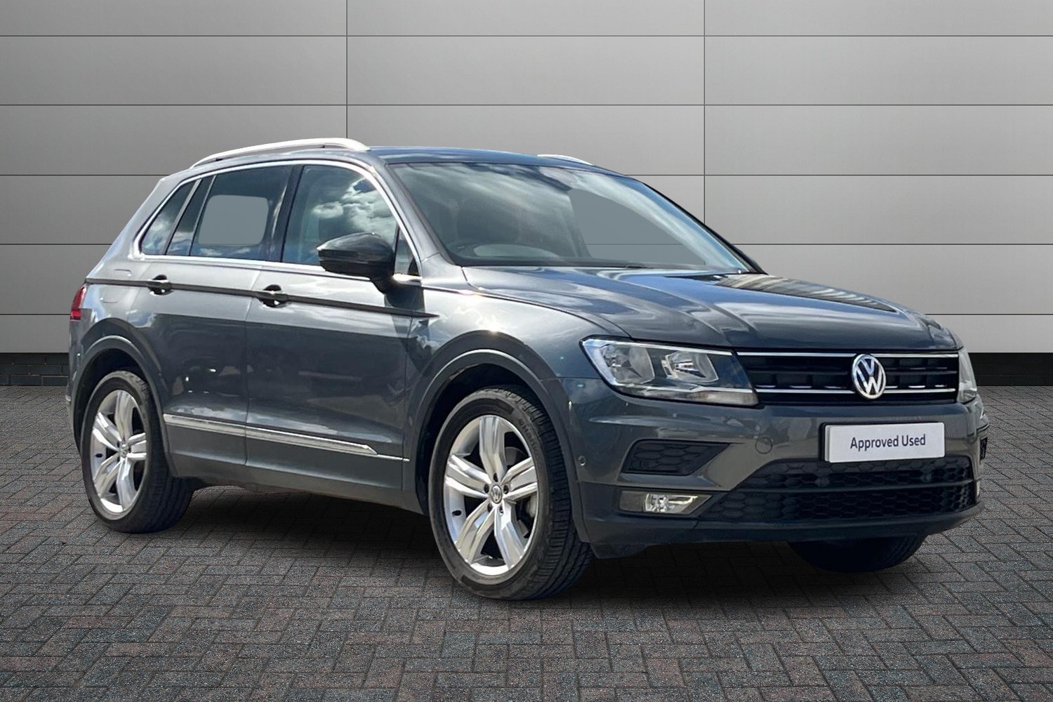 Main listing image - Volkswagen Tiguan