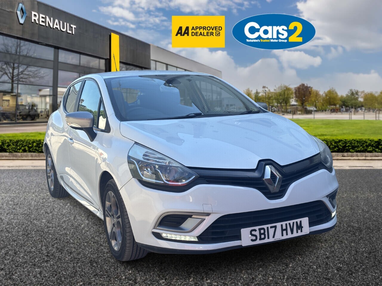 Main listing image - Renault Clio