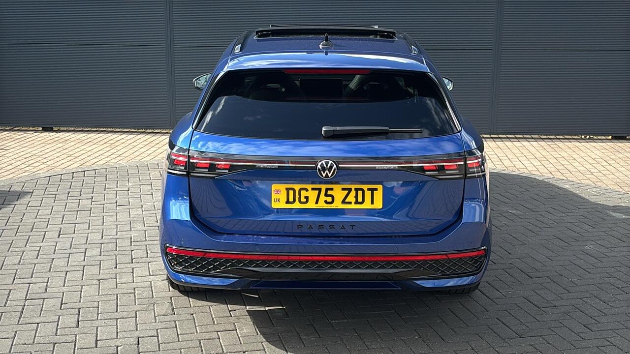 Main listing image - Volkswagen Passat Estate