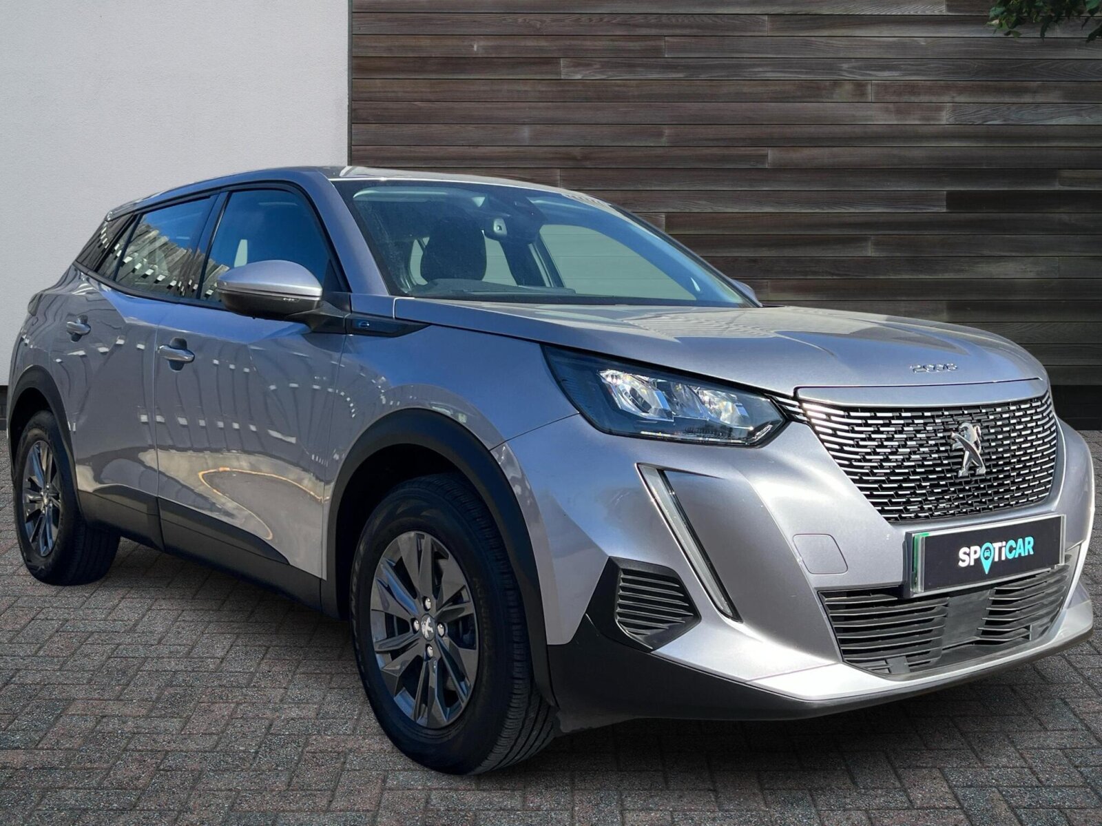 Main listing image - Peugeot e-2008