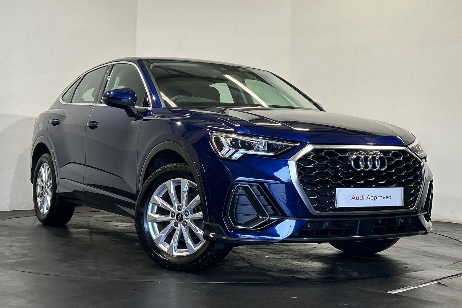 Main listing image - Audi Q3