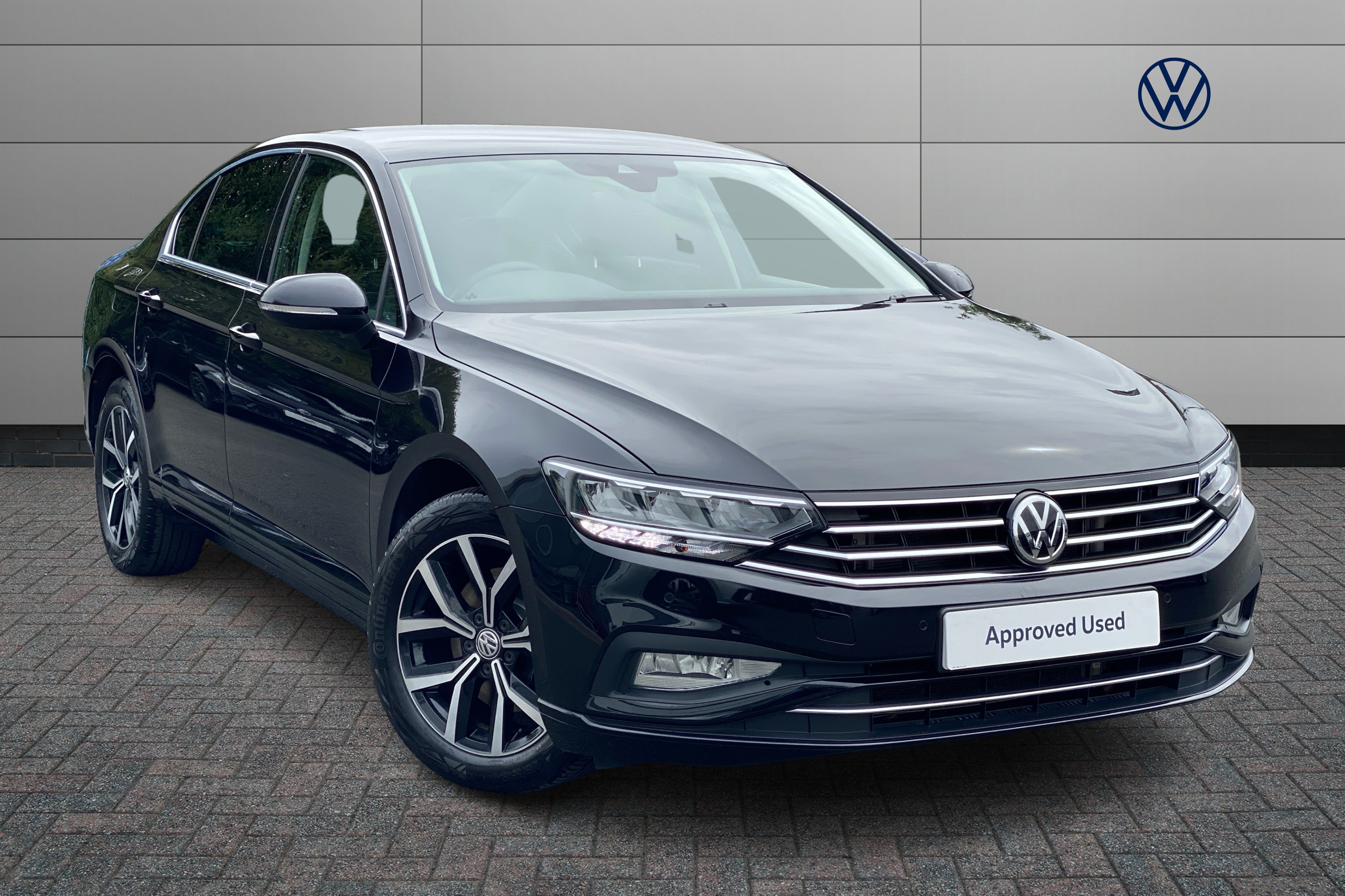 Main listing image - Volkswagen Passat