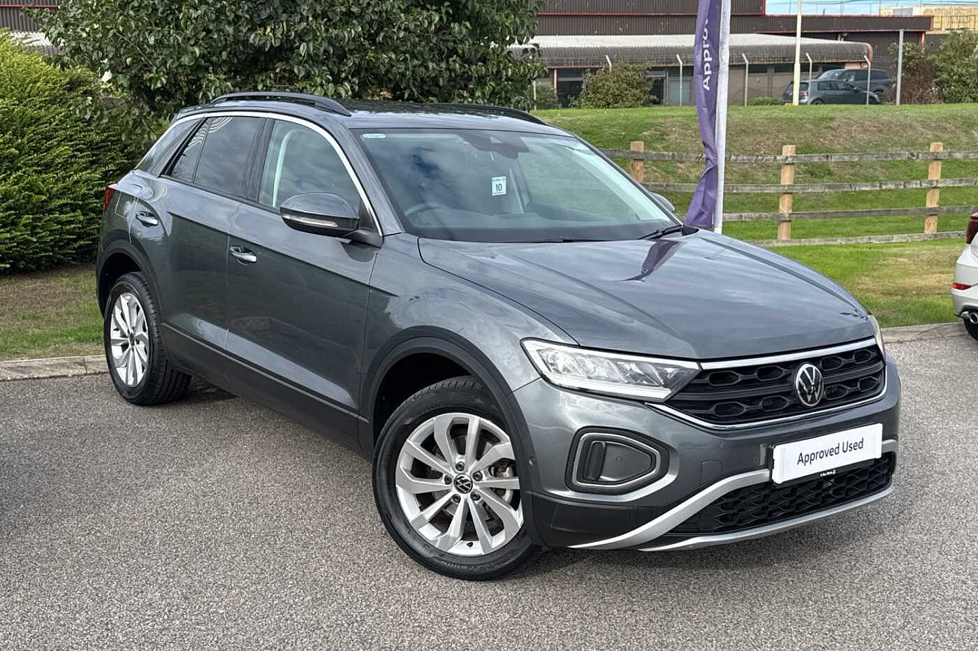 Main listing image - Volkswagen T-Roc