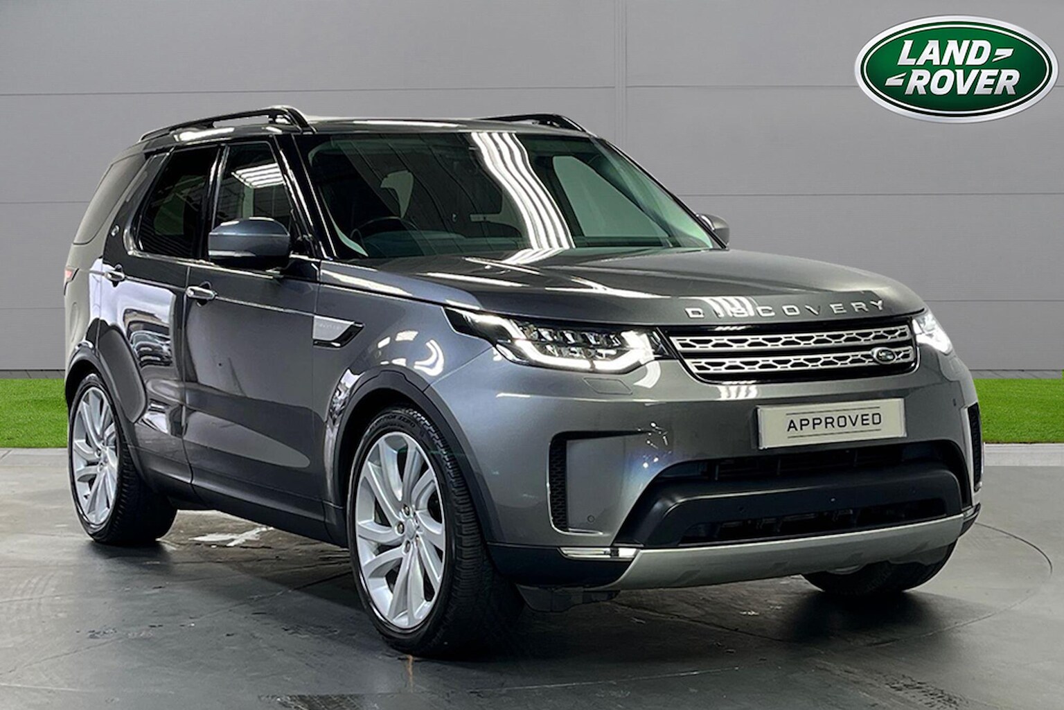 Main listing image - Land Rover Discovery