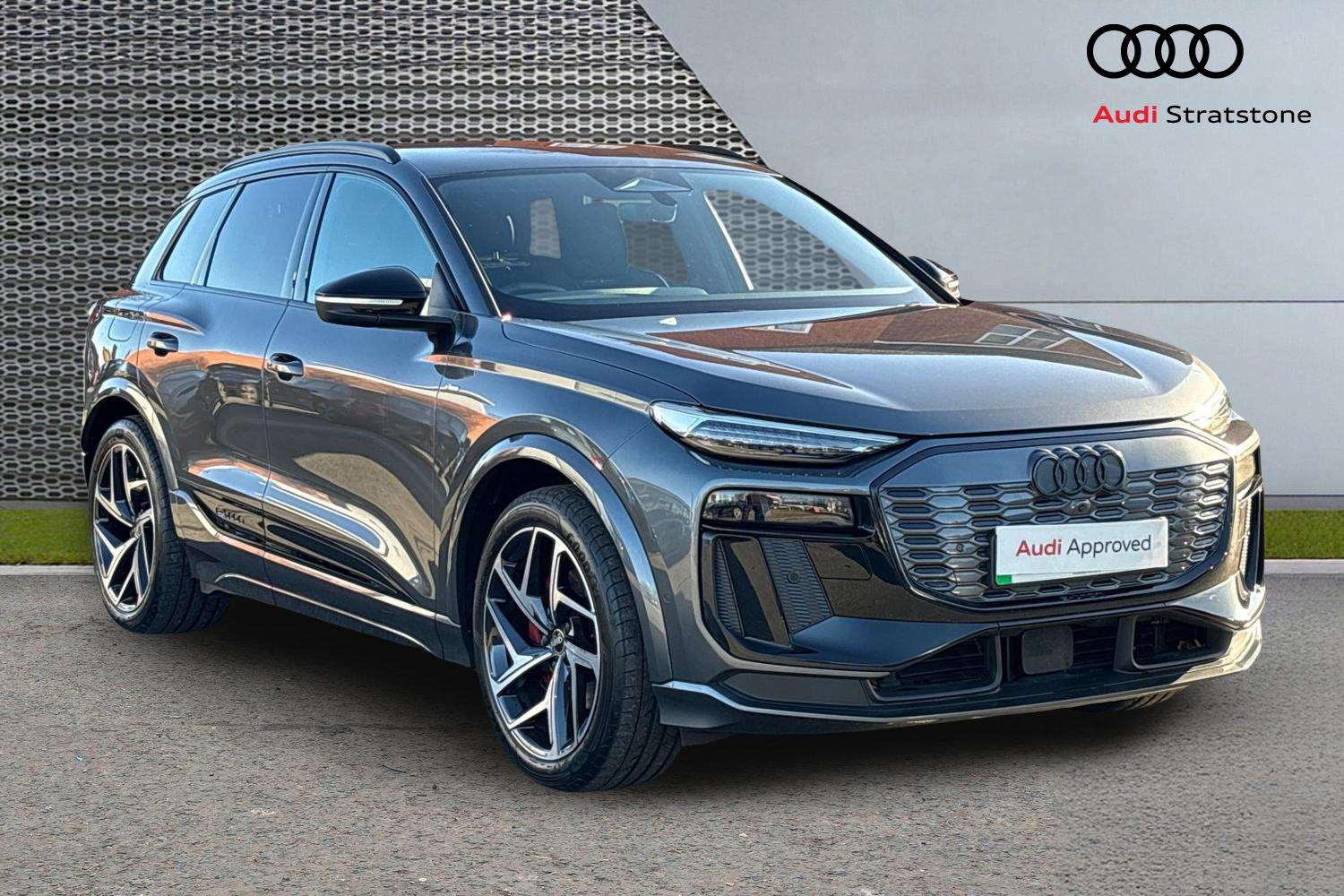 Main listing image - Audi Q6 e-tron