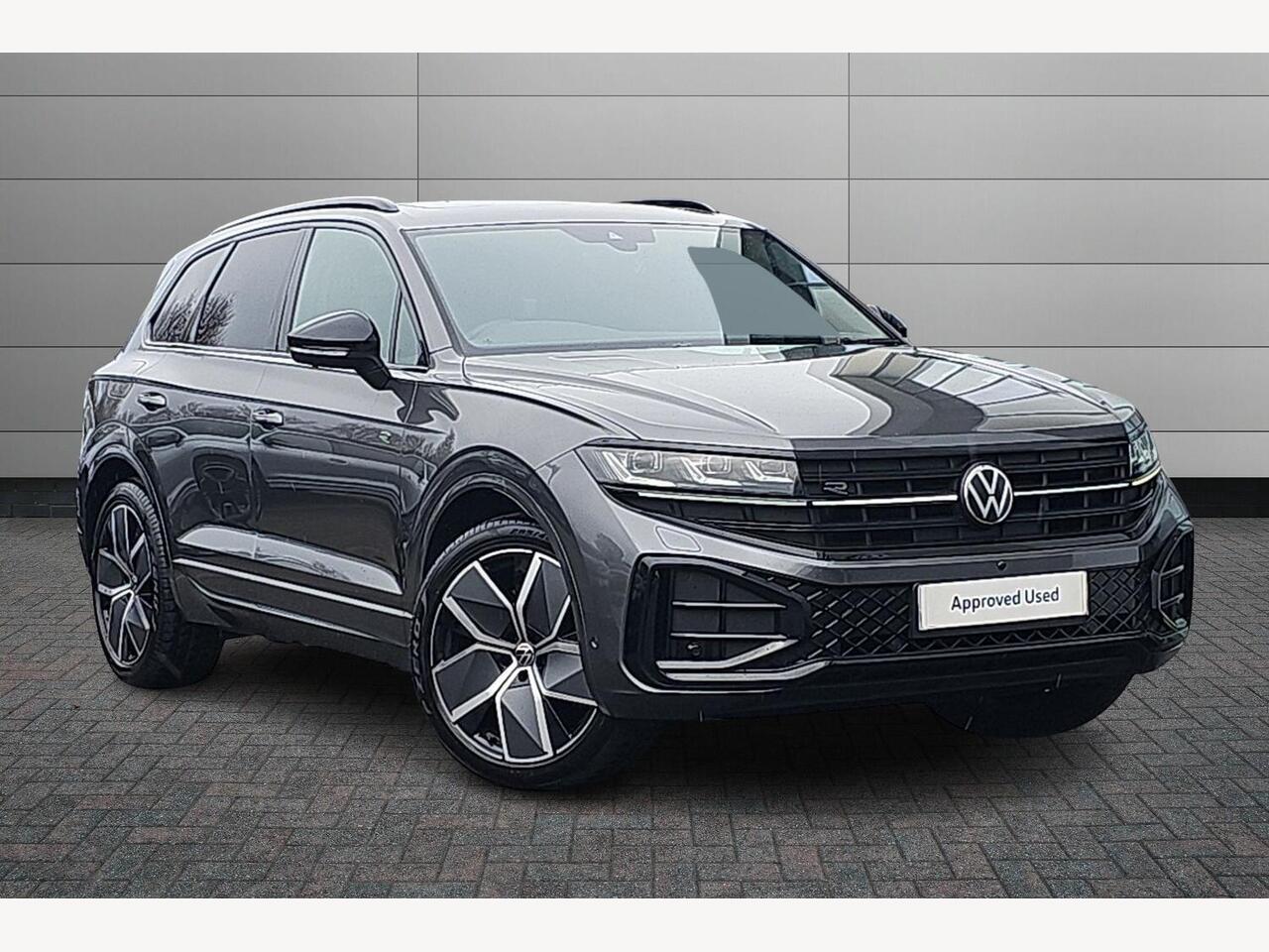 Main listing image - Volkswagen Touareg