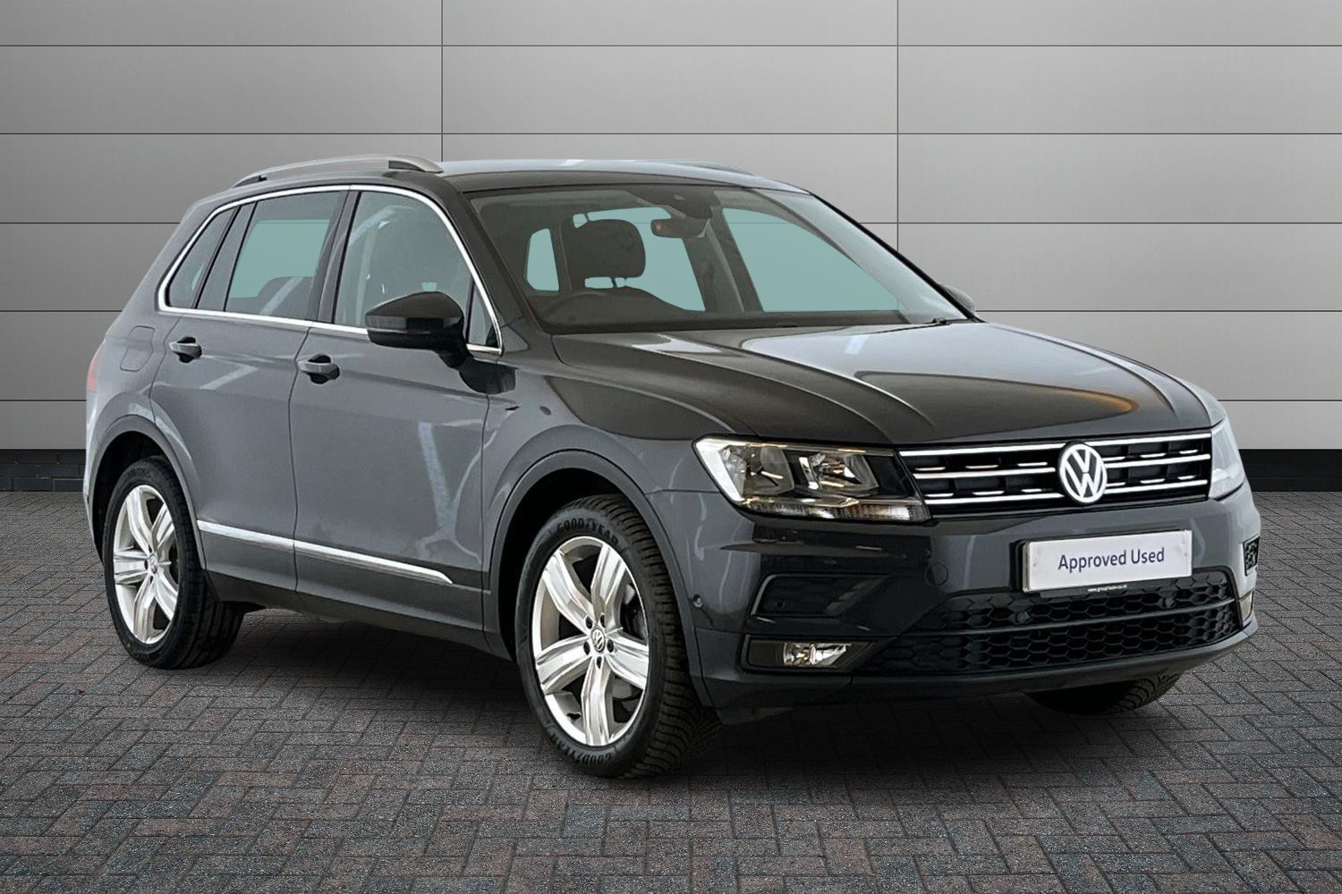 Main listing image - Volkswagen Tiguan