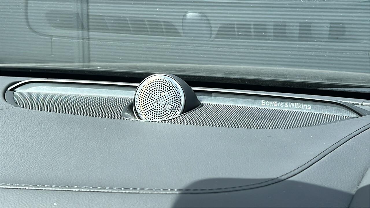 Main listing image - Volvo S90