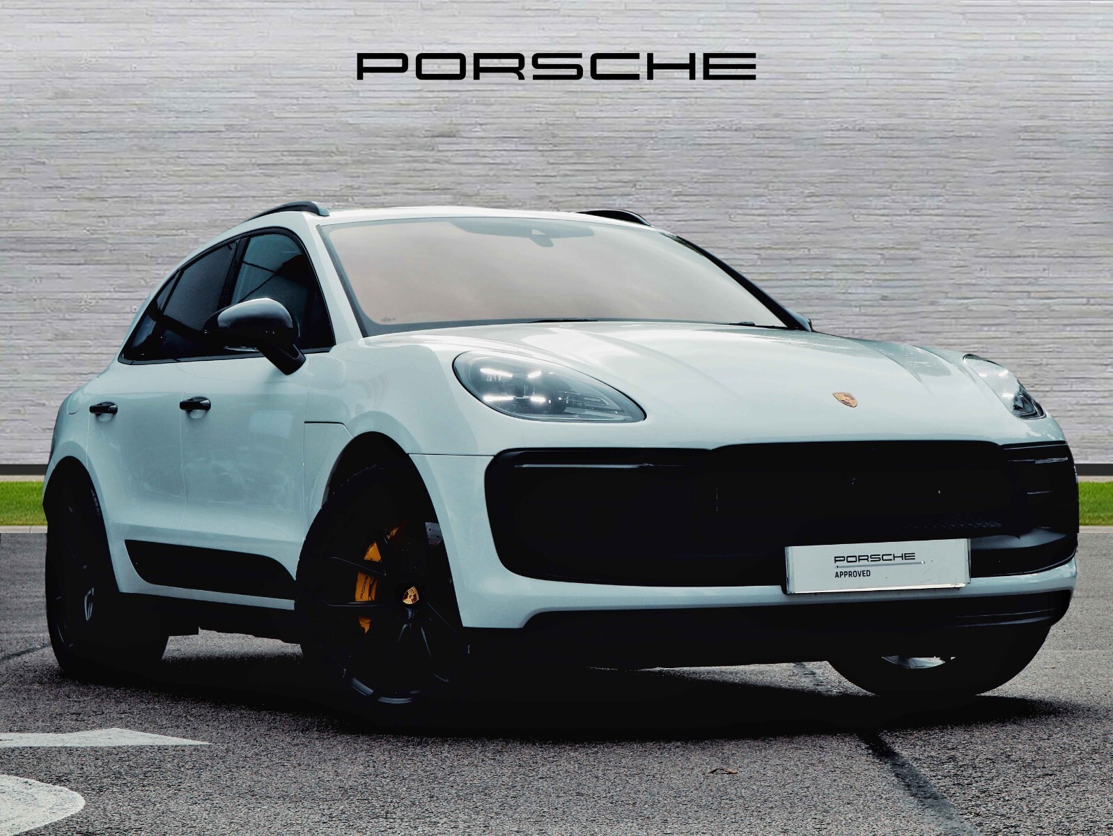 Main listing image - Porsche Macan