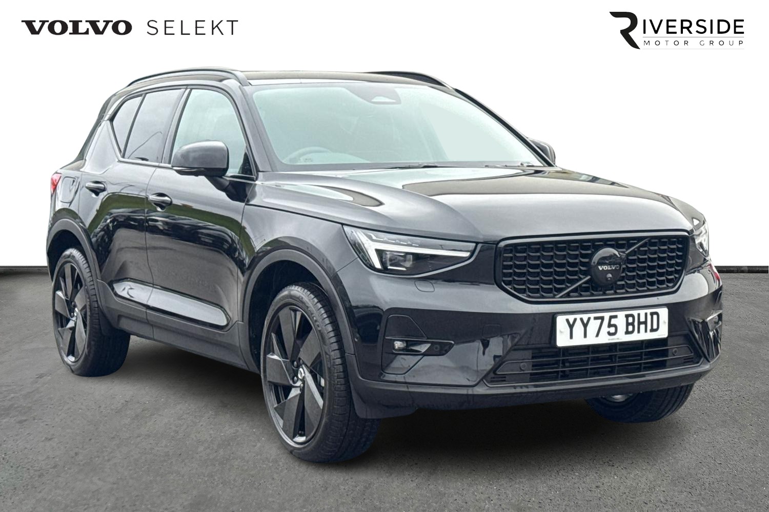 Main listing image - Volvo XC40