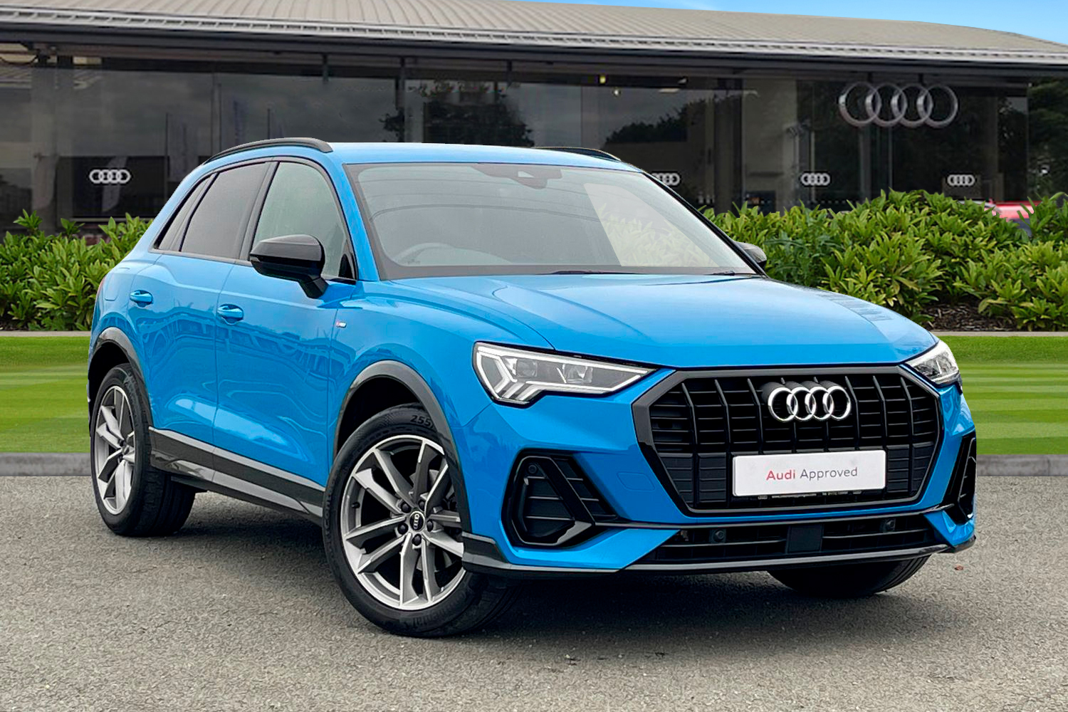 Main listing image - Audi Q3