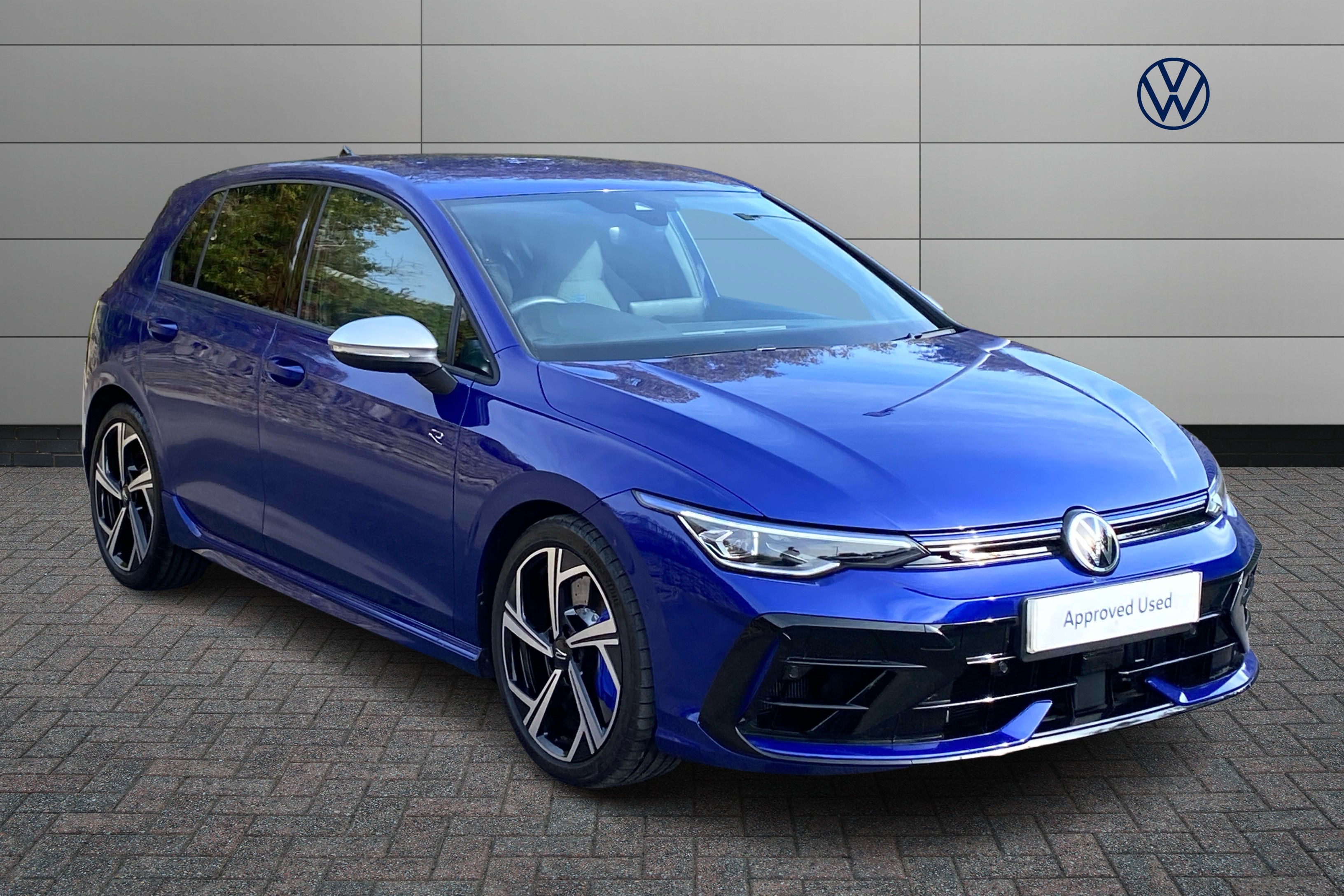 Main listing image - Volkswagen Golf R