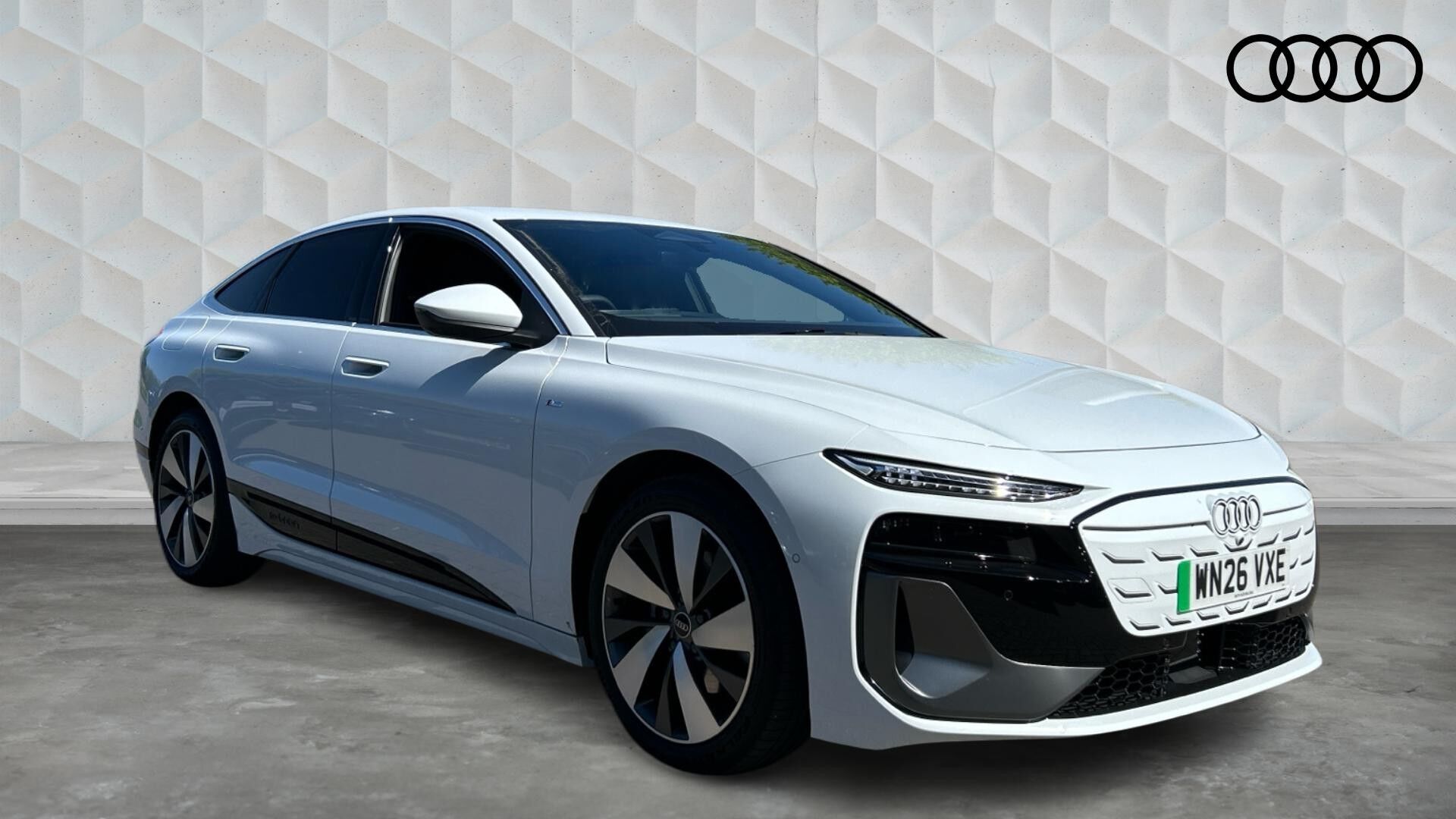 Main listing image - Audi A6
