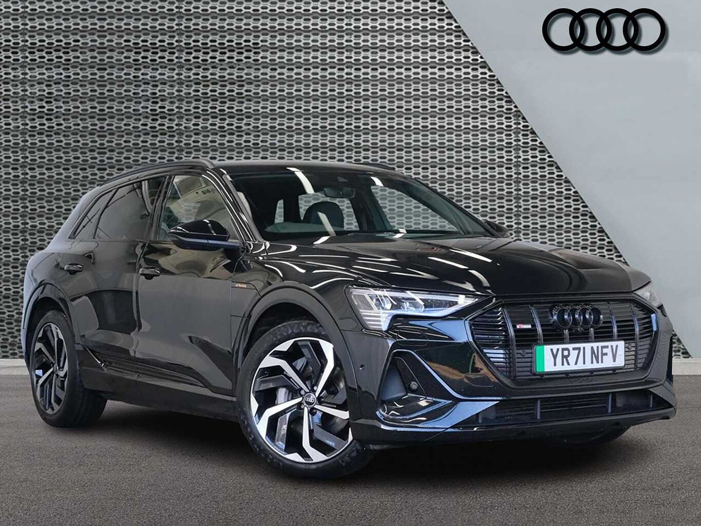 Main listing image - Audi e-tron