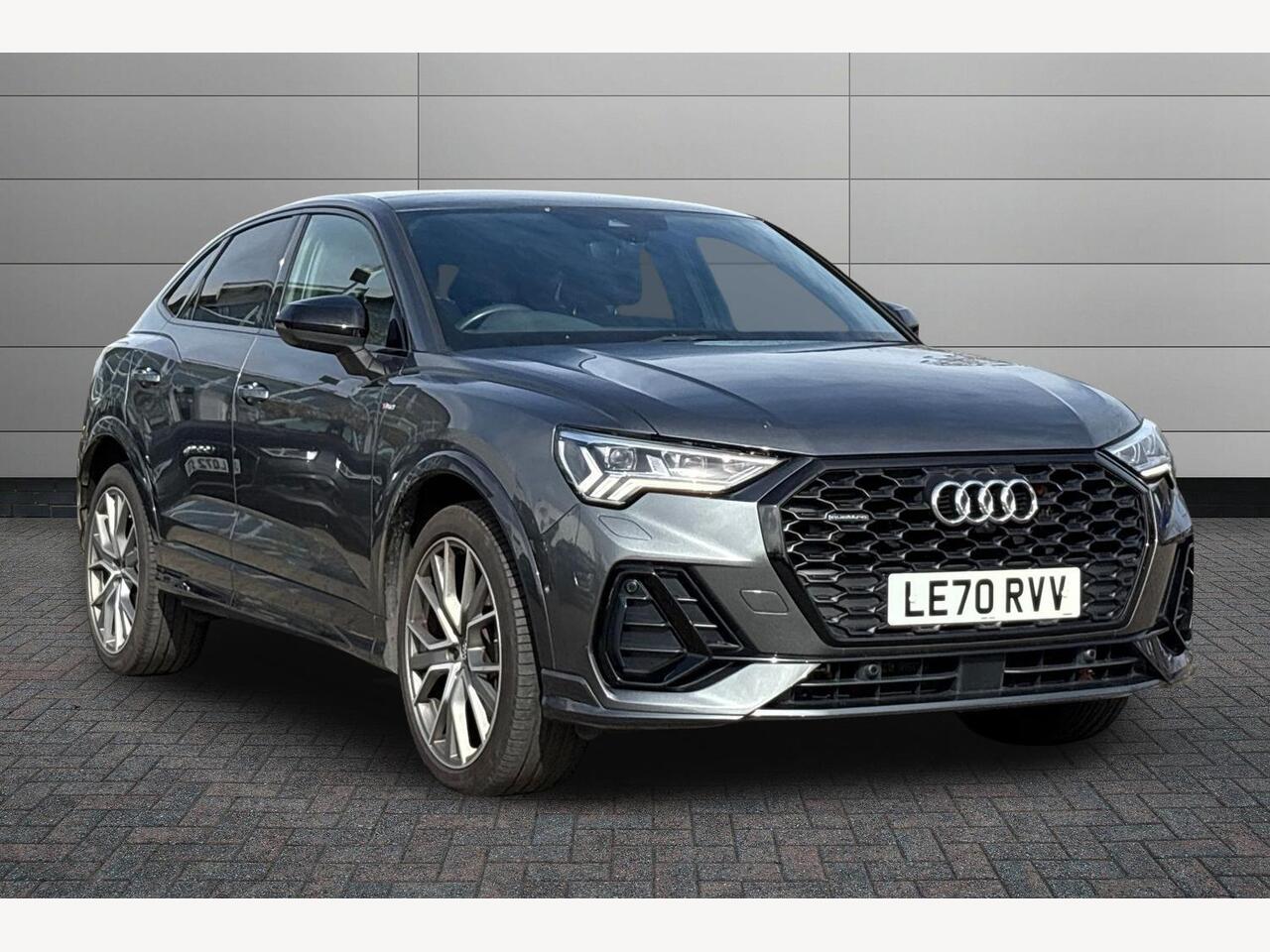 Main listing image - Audi Q3