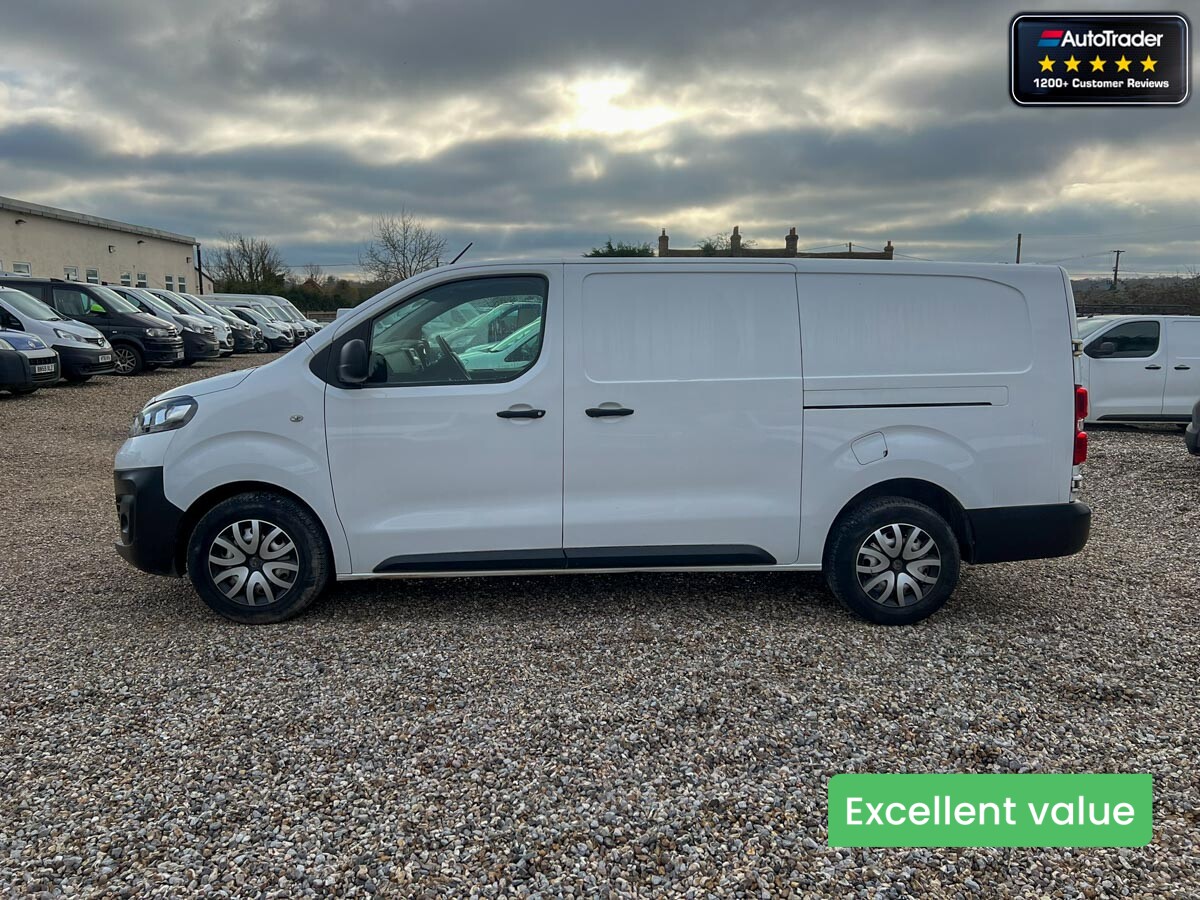 Main listing image - Vauxhall Vivaro