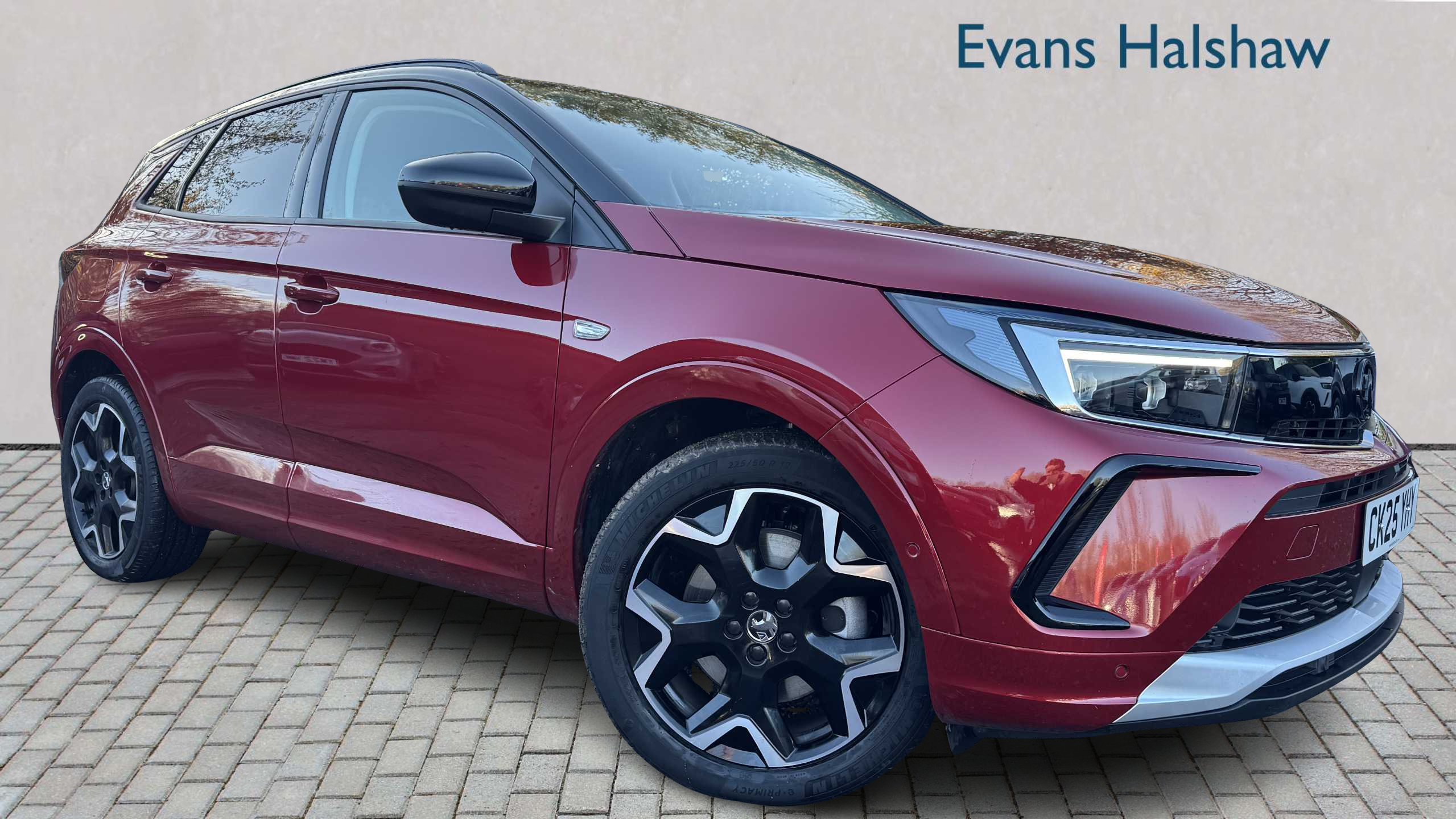 Main listing image - Vauxhall Grandland