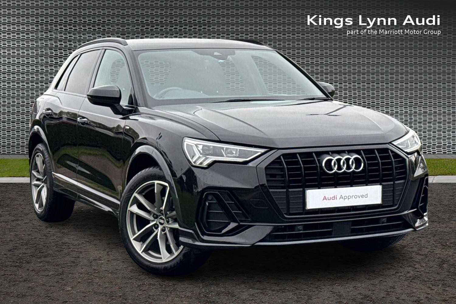 Main listing image - Audi Q3