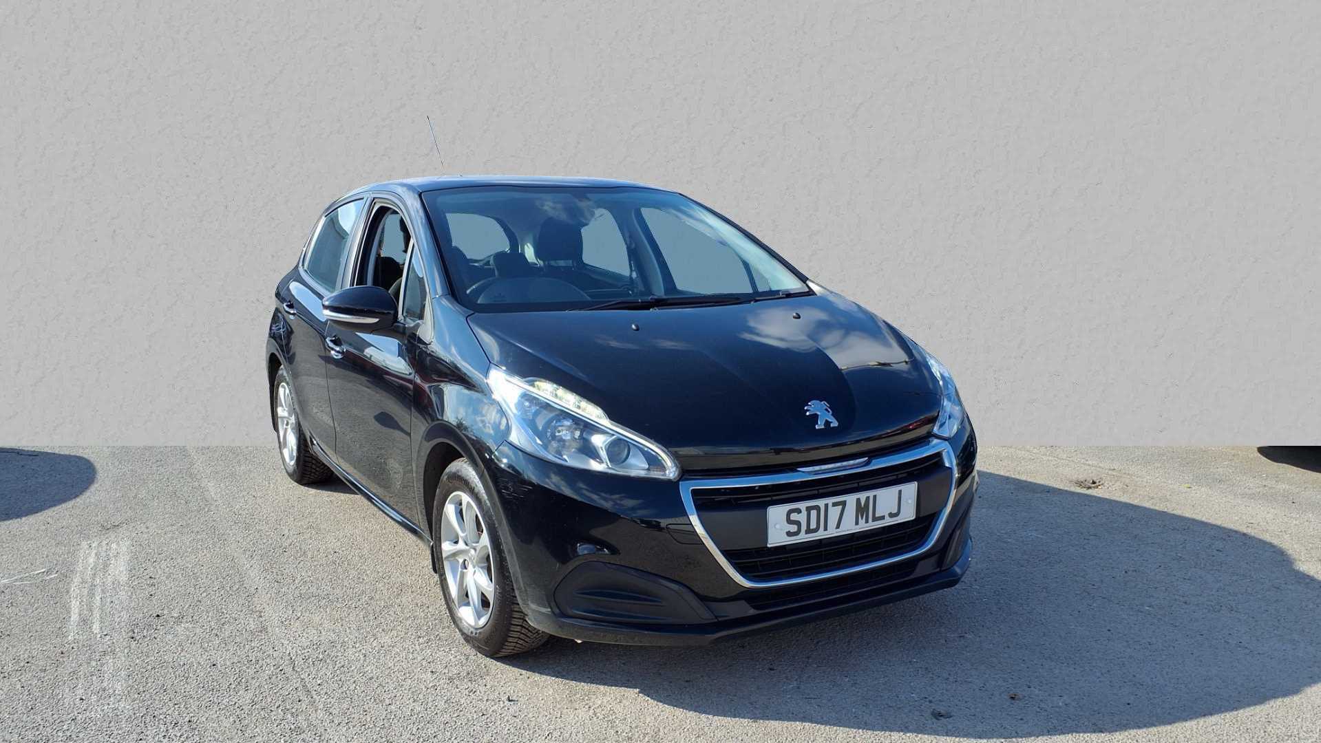 Main listing image - Peugeot 208