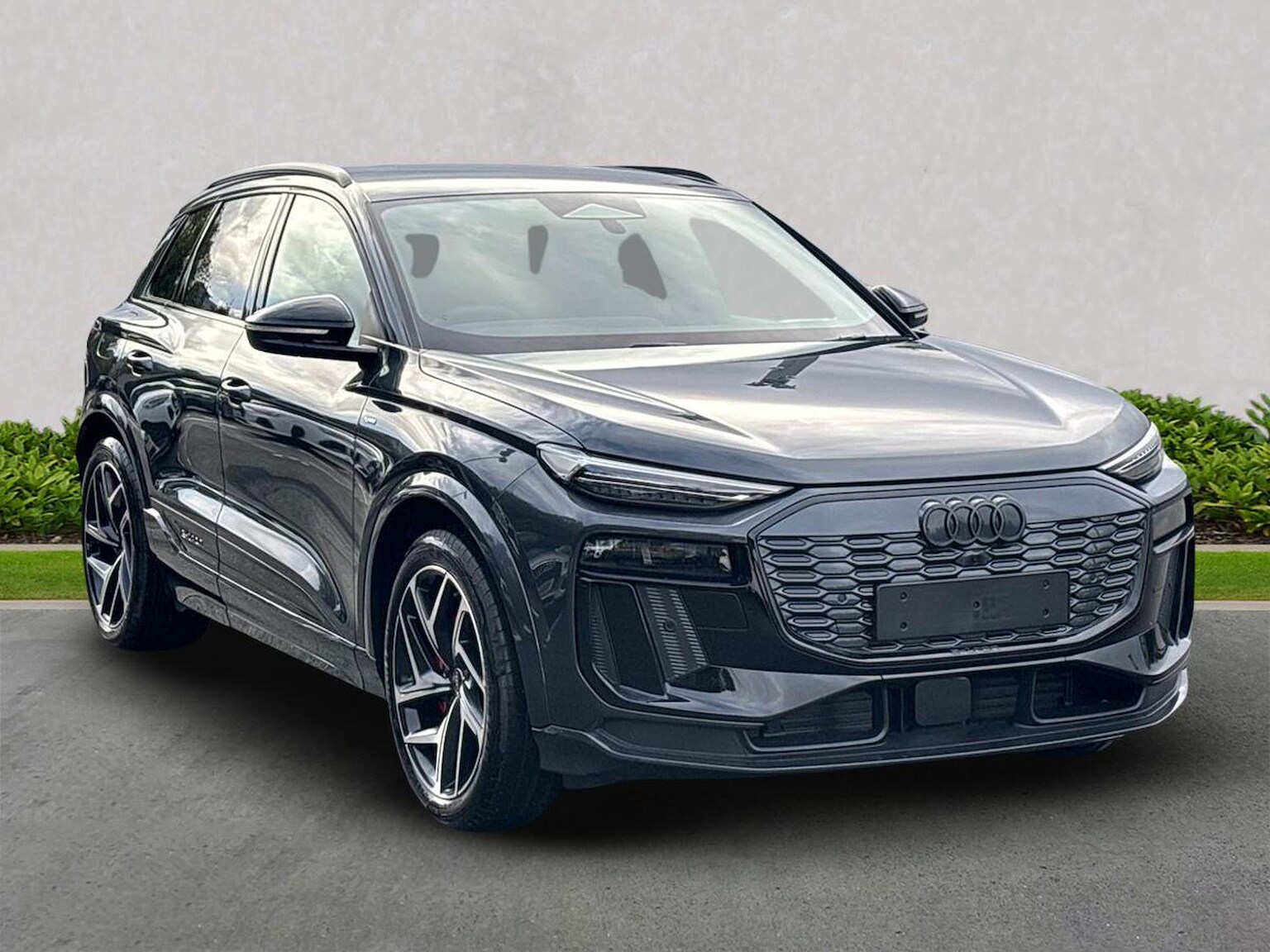 Main listing image - Audi Q6 e-tron