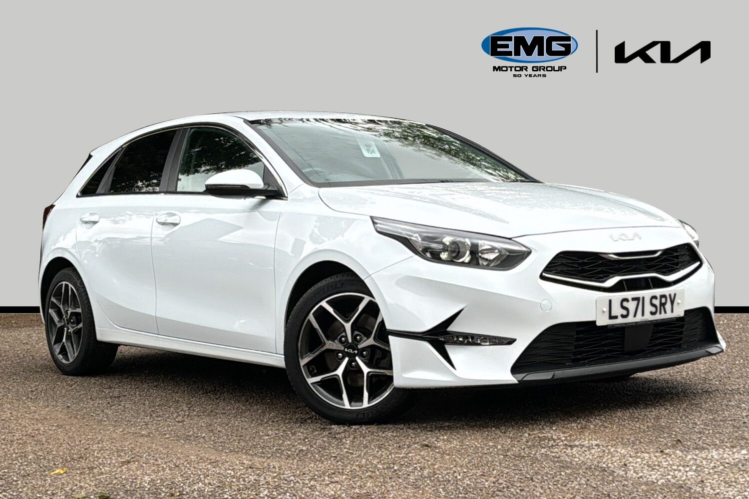 Main listing image - Kia Ceed