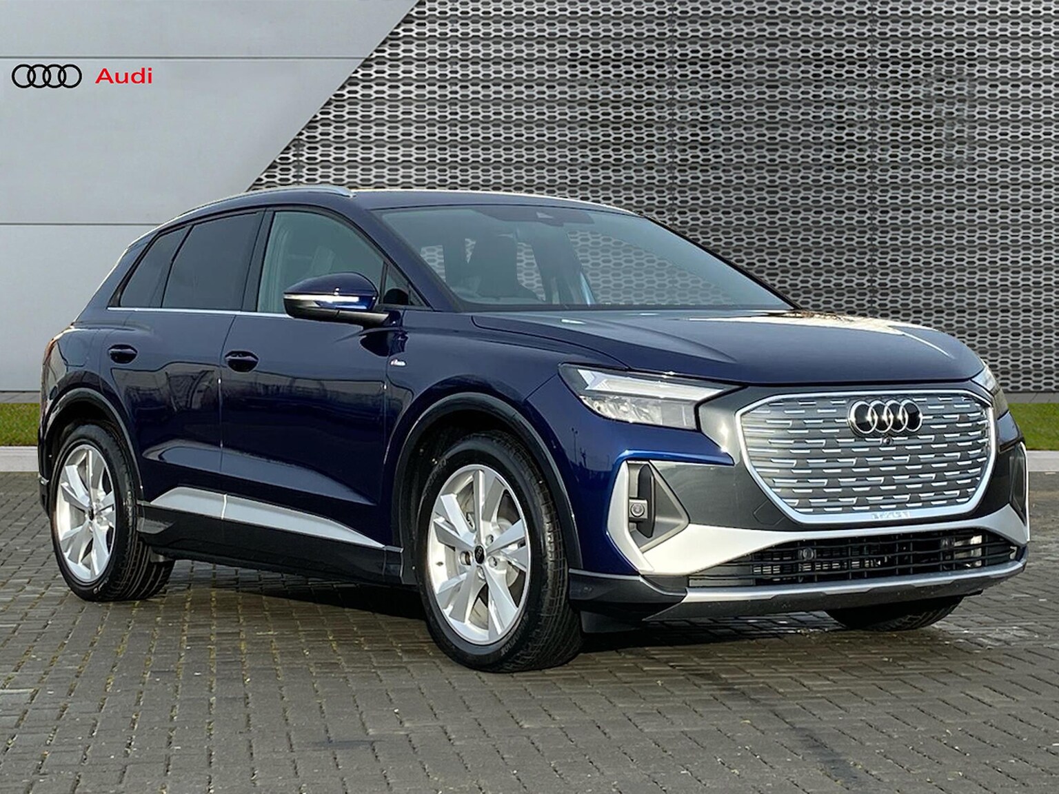 Main listing image - Audi Q4