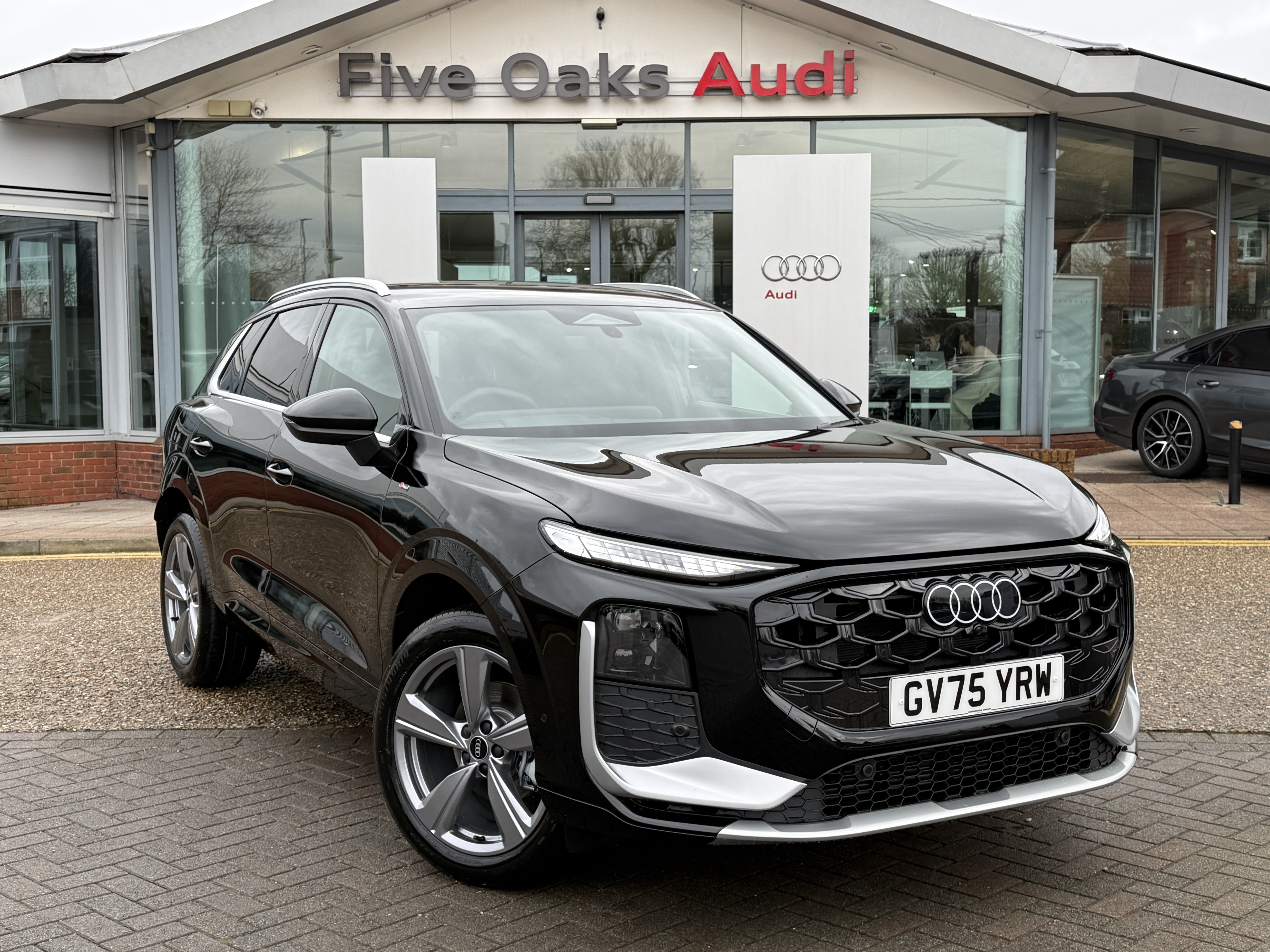 Main listing image - Audi Q3
