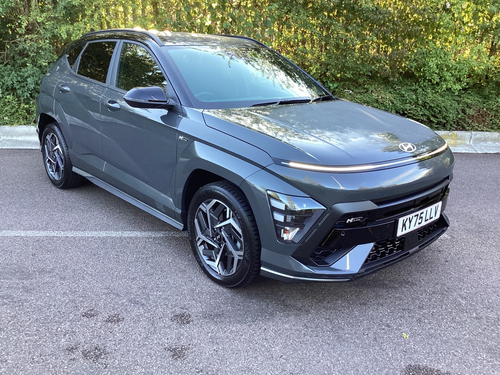 Main listing image - Hyundai Kona