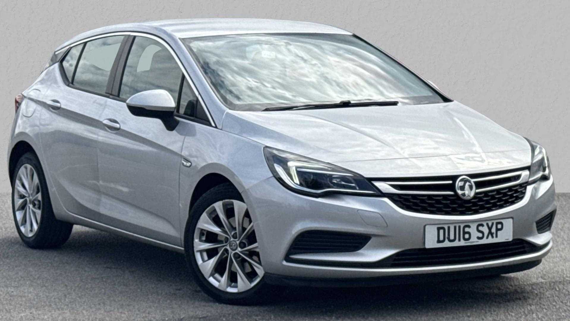 Main listing image - Vauxhall Astra