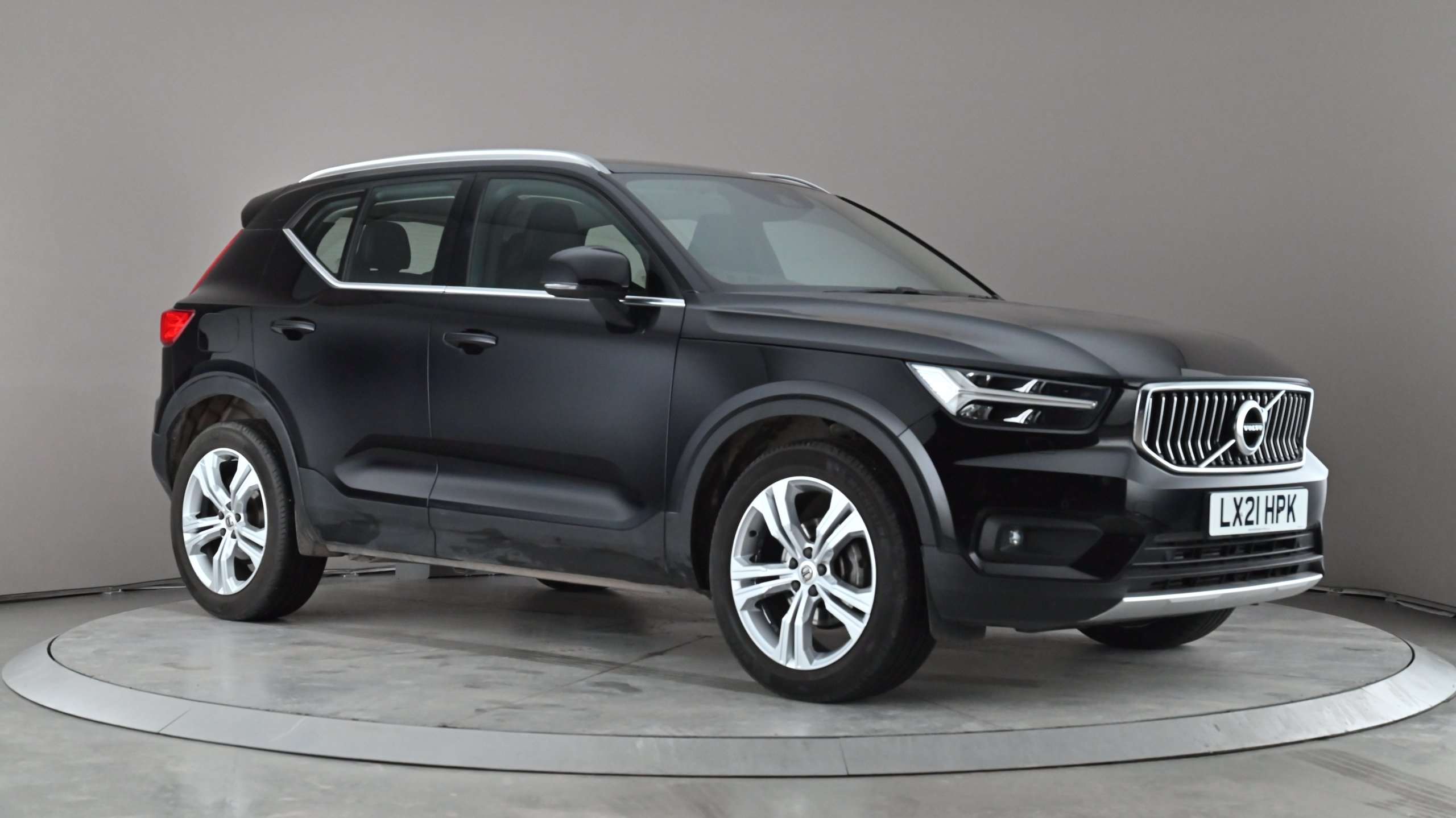 Main listing image - Volvo XC40