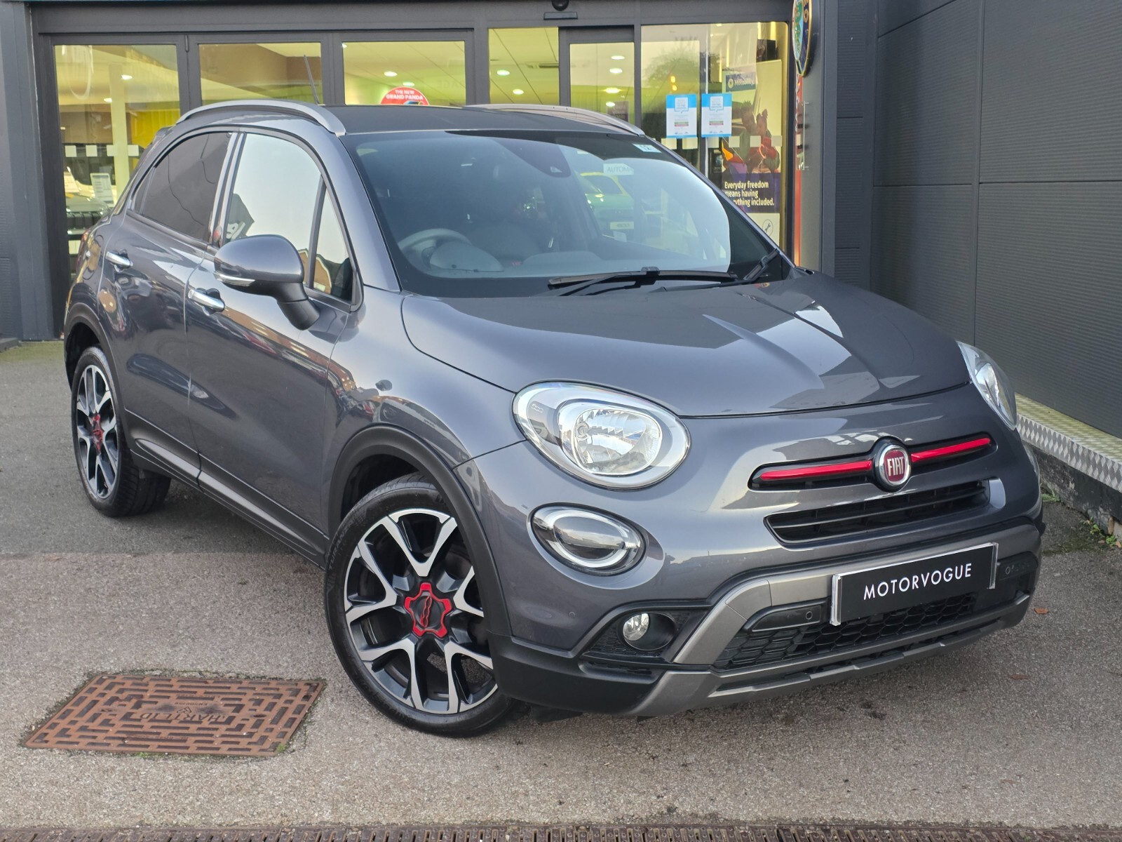 Main listing image - Fiat 500X