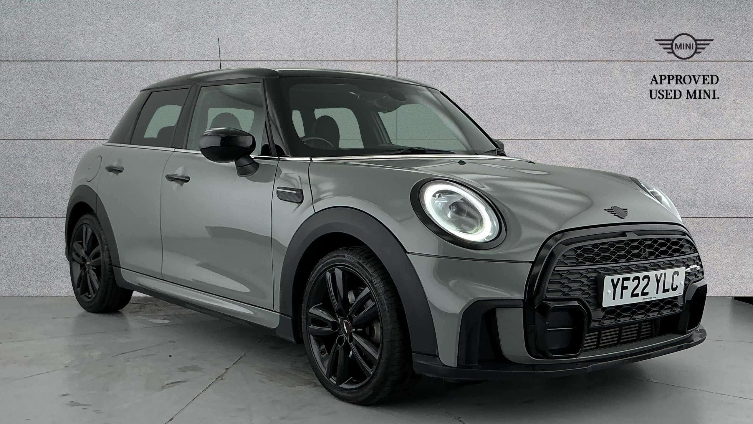 Main listing image - MINI Hatchback 5dr