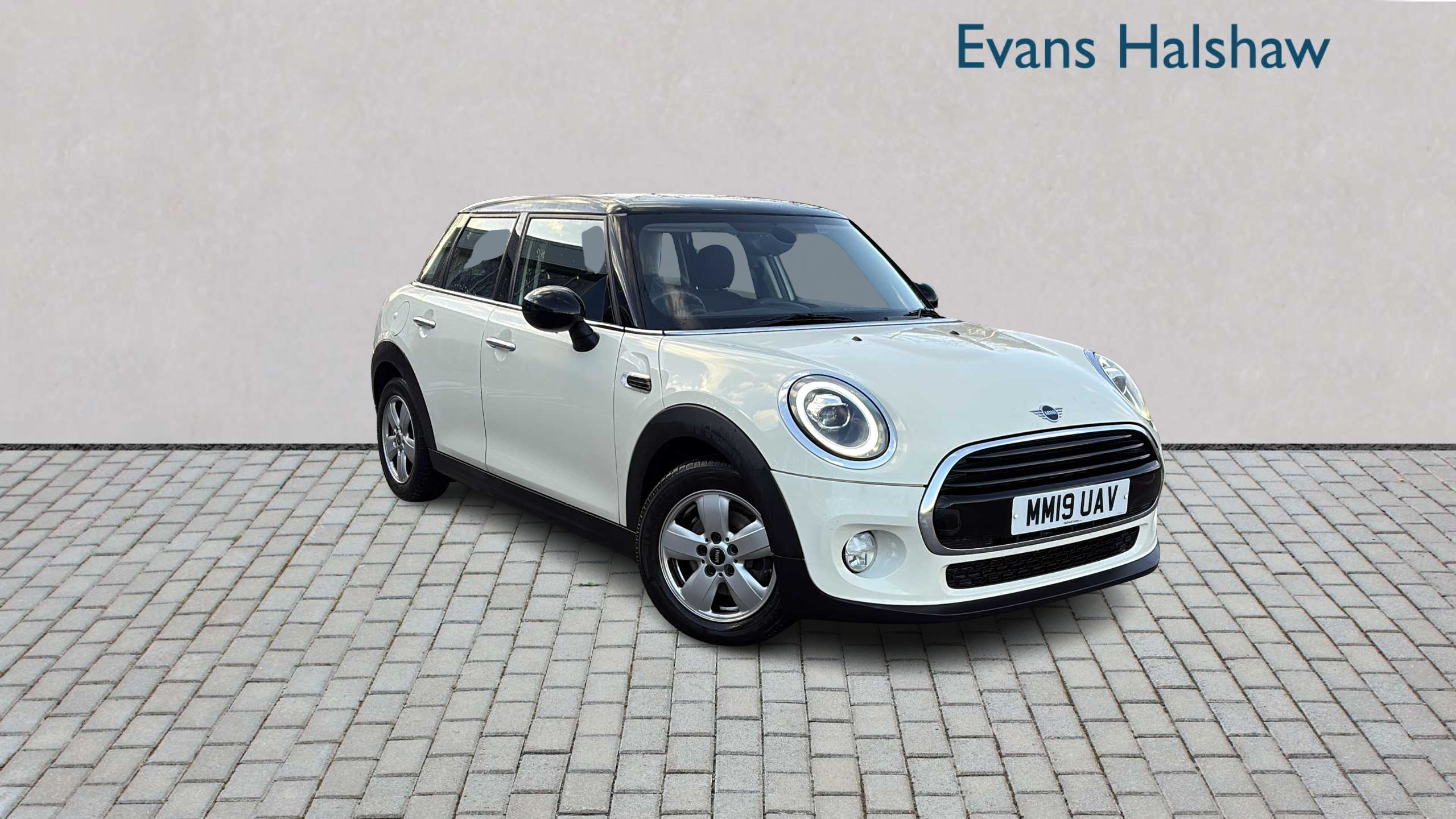 Main listing image - MINI Hatchback 5dr