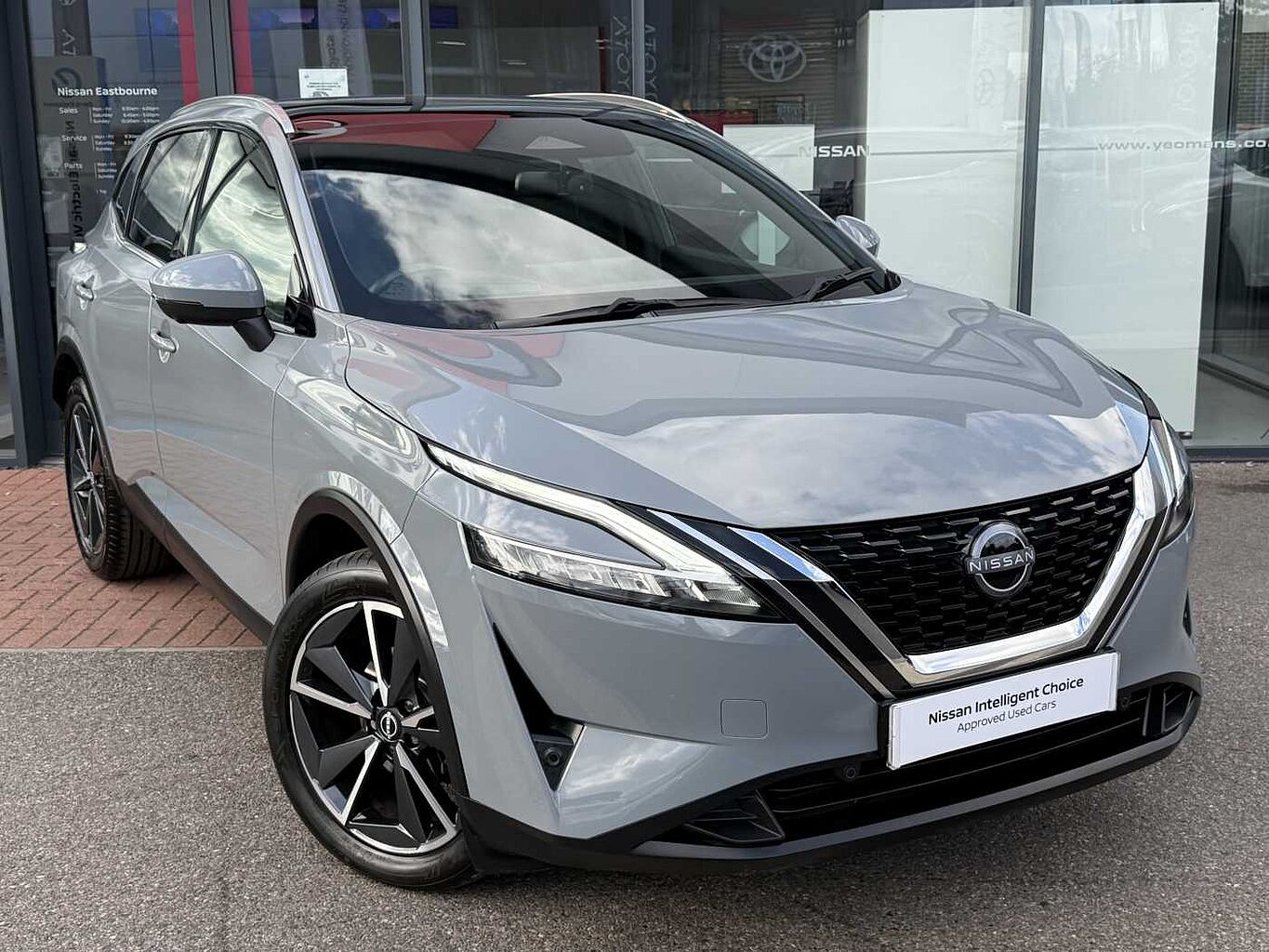 Main listing image - Nissan Qashqai