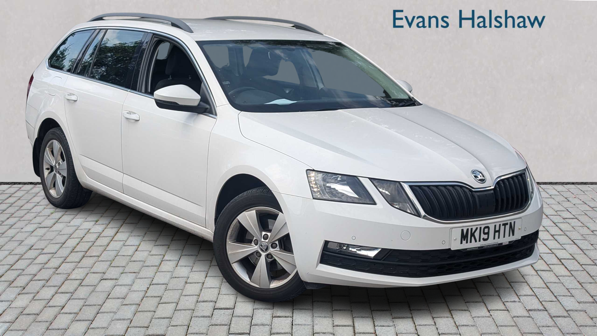 Main listing image - Skoda Octavia Estate