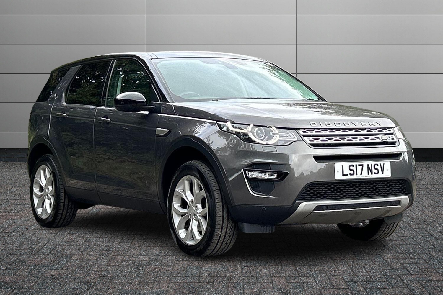 Main listing image - Land Rover Discovery Sport