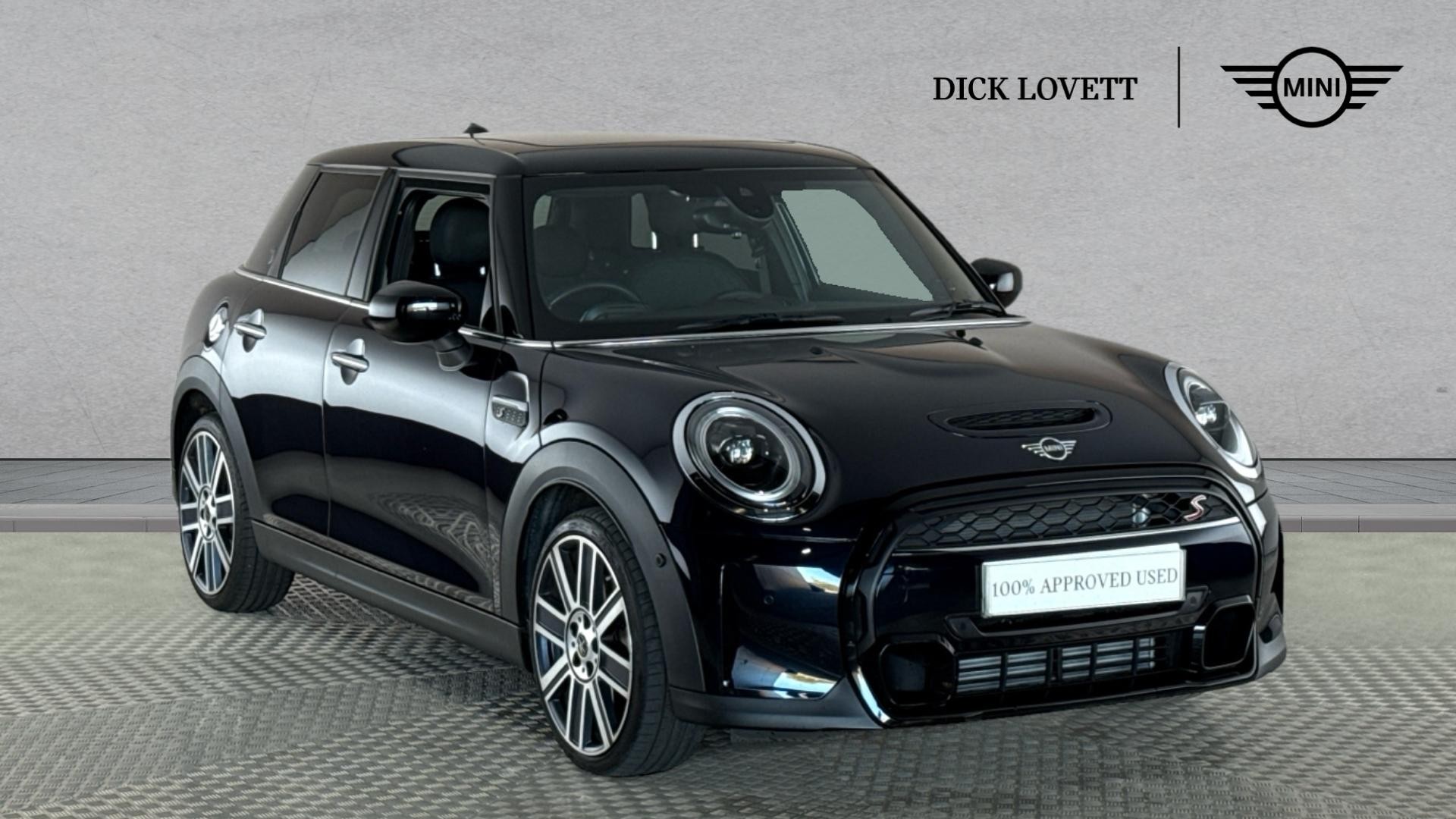 Main listing image - MINI Hatchback 5dr