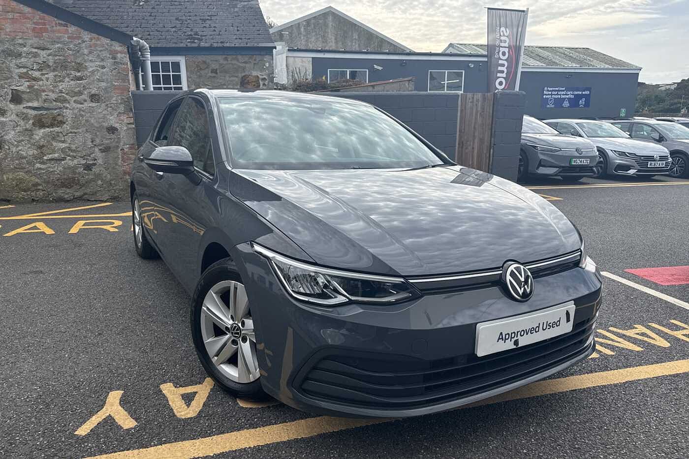 Main listing image - Volkswagen Golf