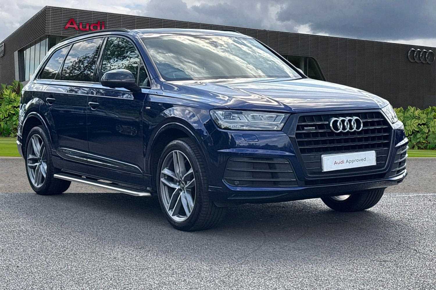 Main listing image - Audi Q7