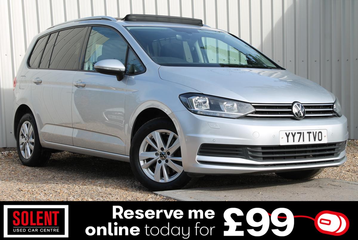 Main listing image - Volkswagen Touran