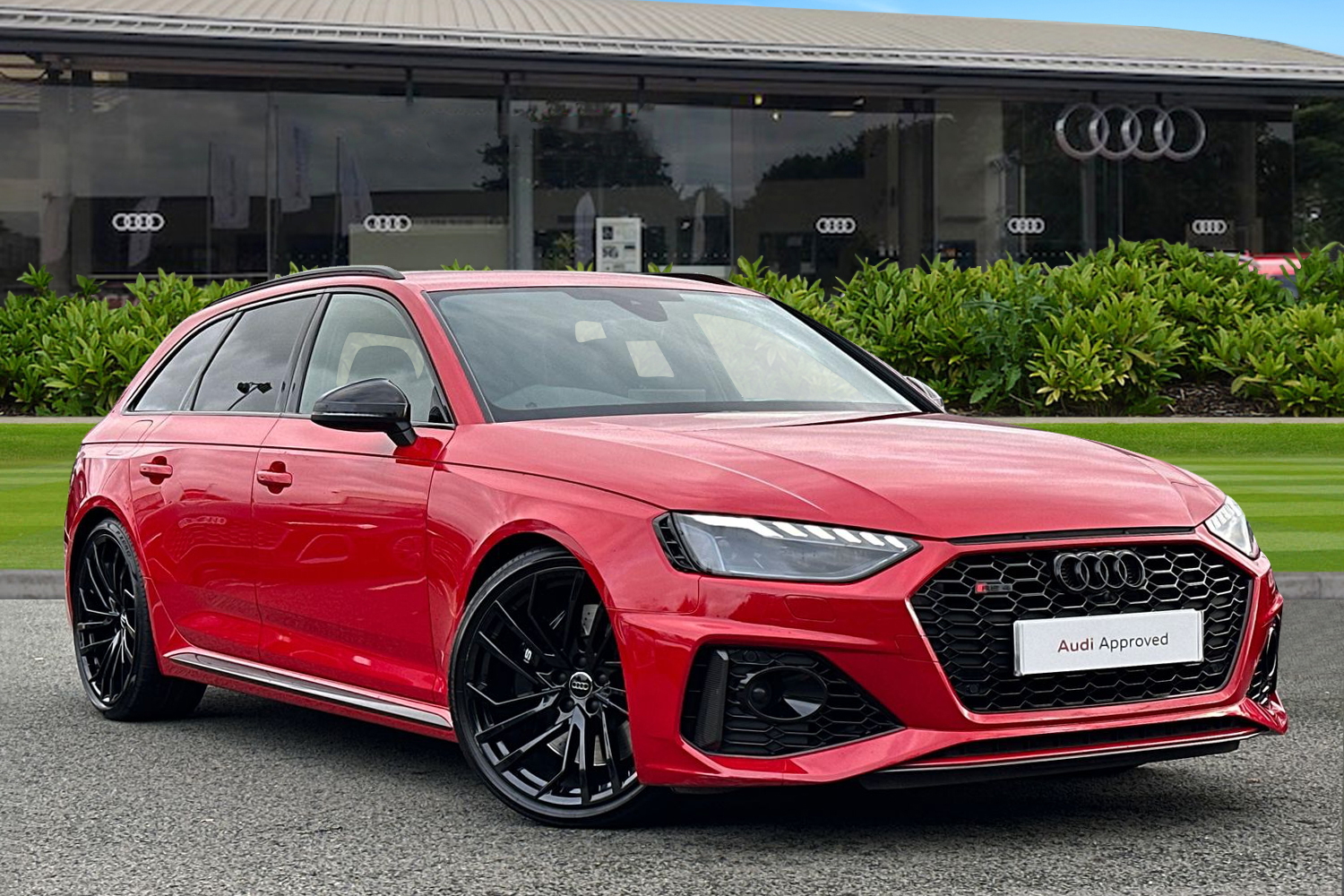 Main listing image - Audi RS4