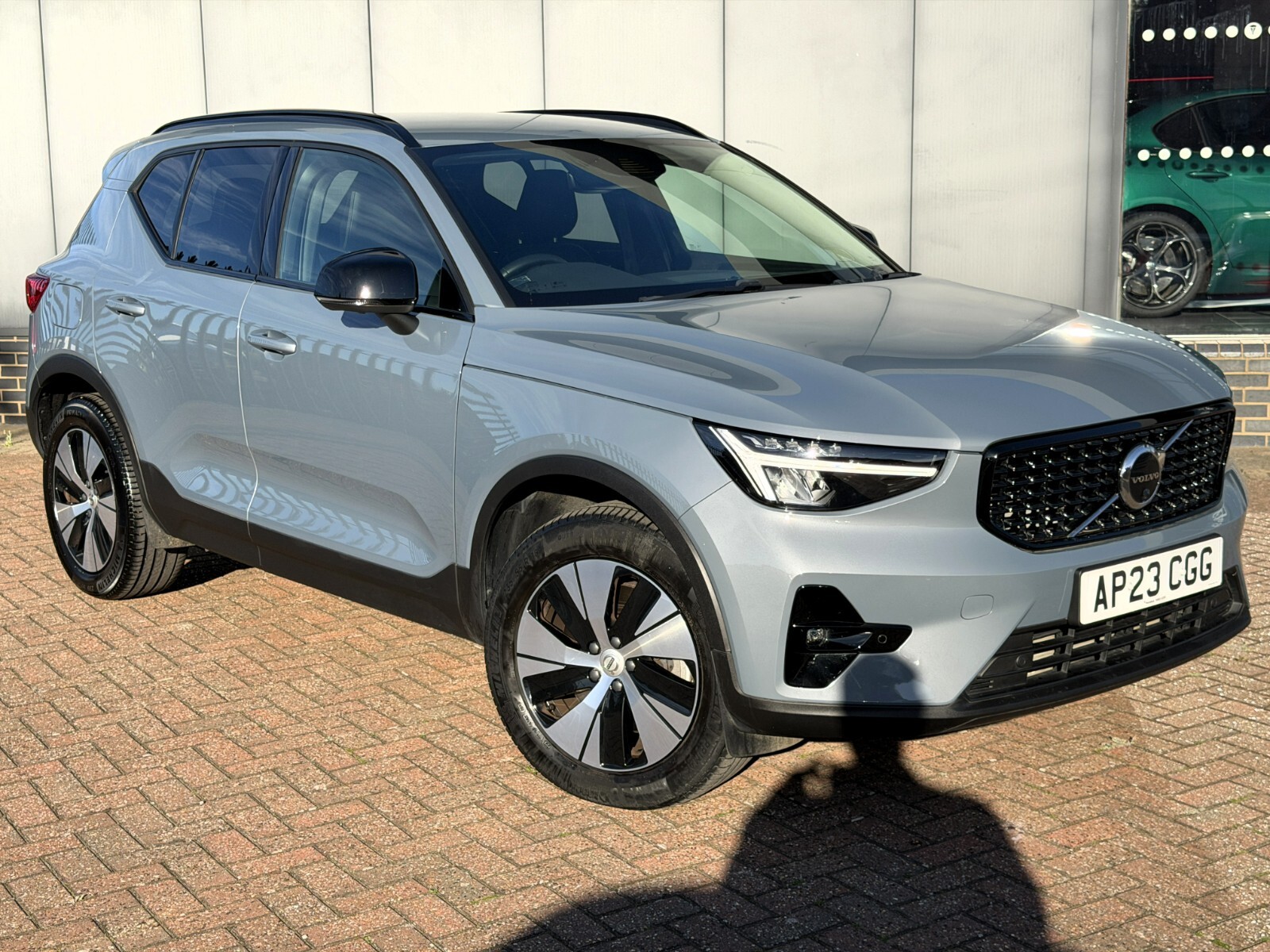 Main listing image - Volvo XC40